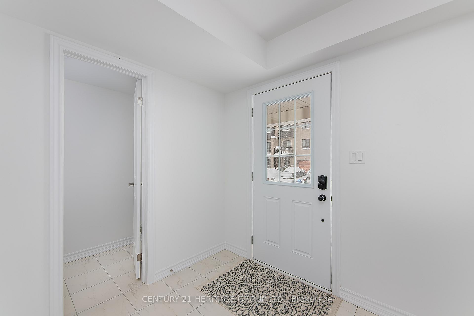 Photo 4 of 5 Silo Mews, Barrie, Innis-Shore — HOMEH