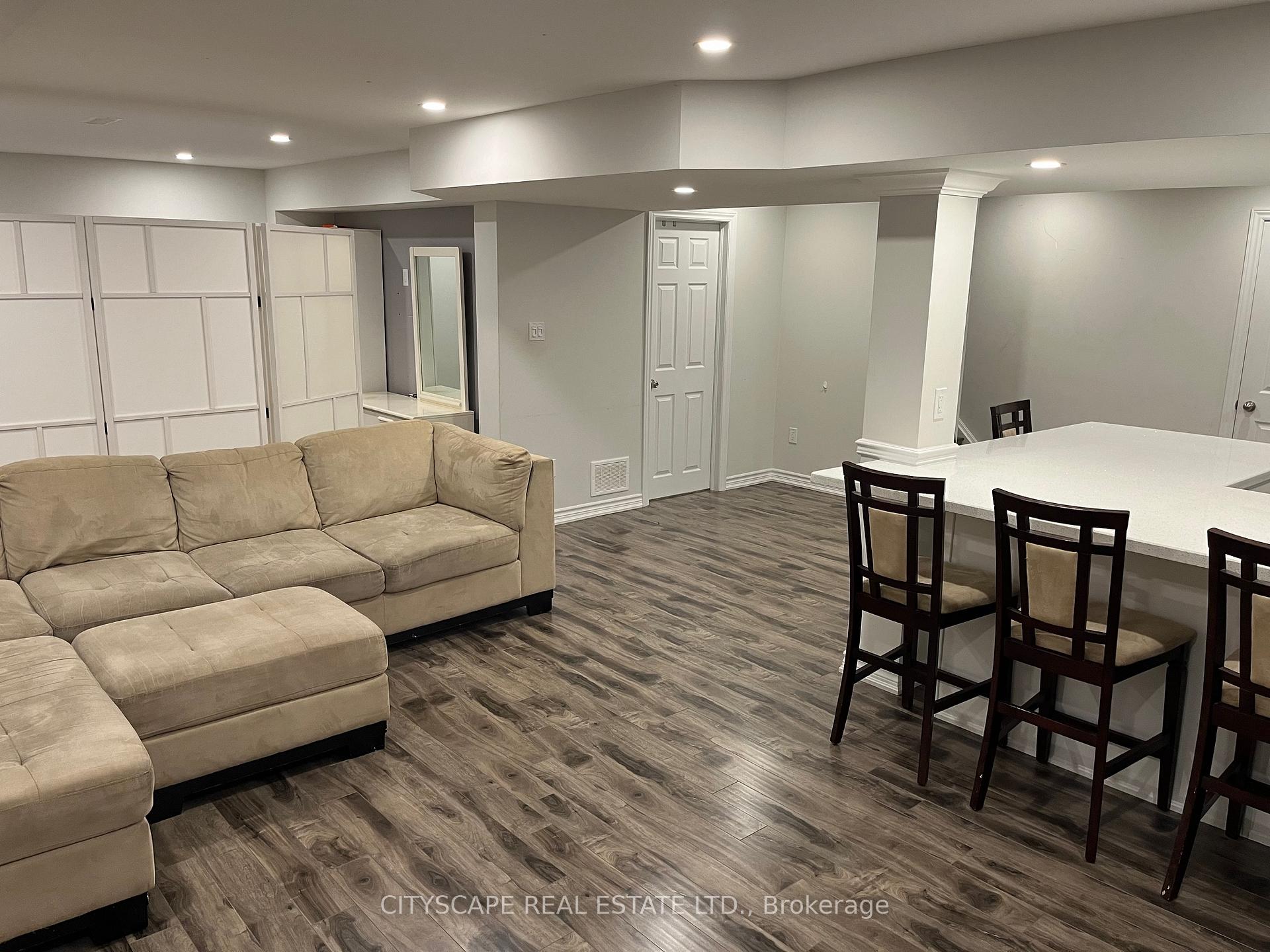 Photo 4 of 27 Seafair Crescent, Brampton, Fletcher's West — HOMEH