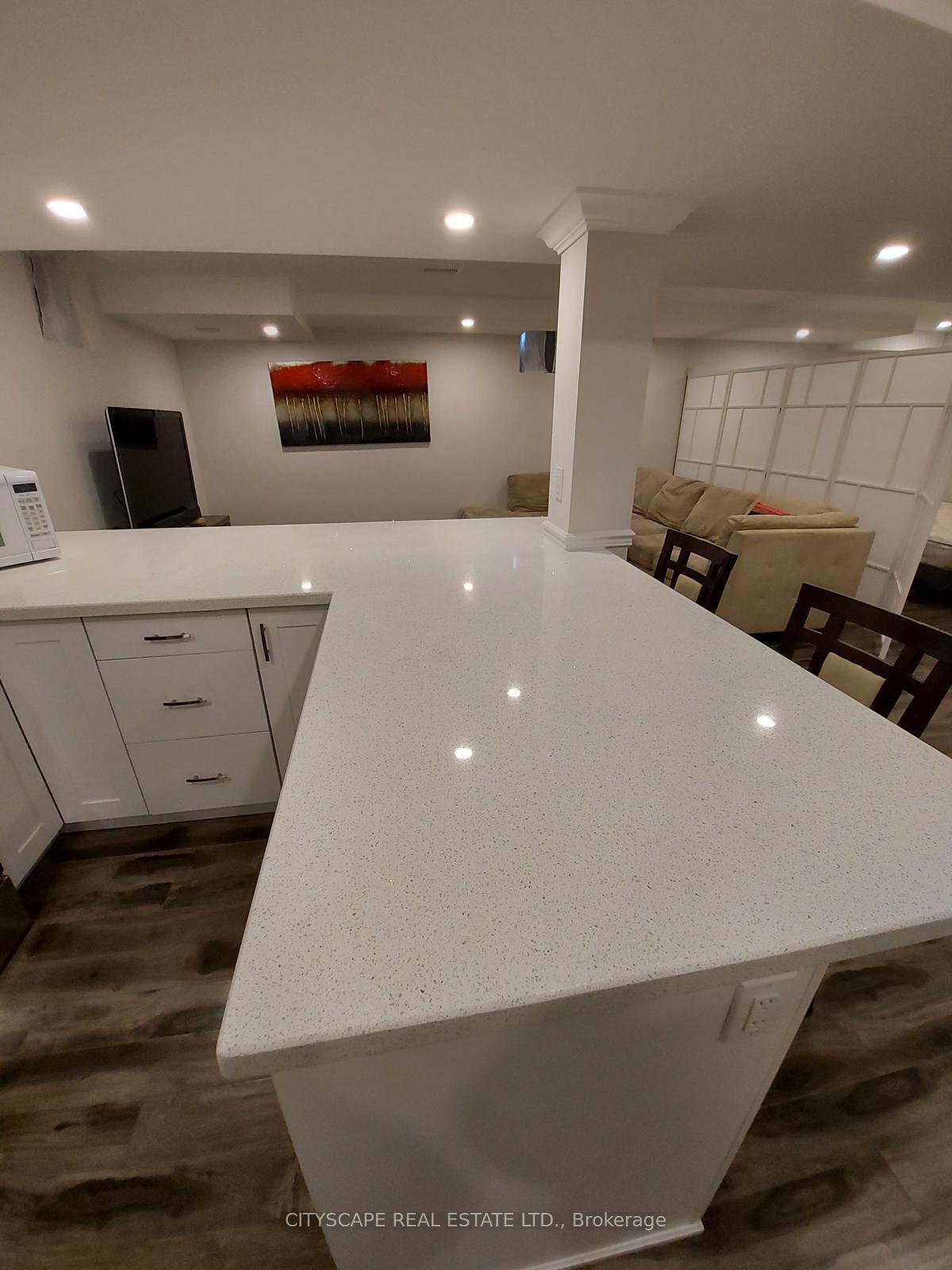 Photo 13 of 27 Seafair Crescent, Brampton, Fletcher's West — HOMEH