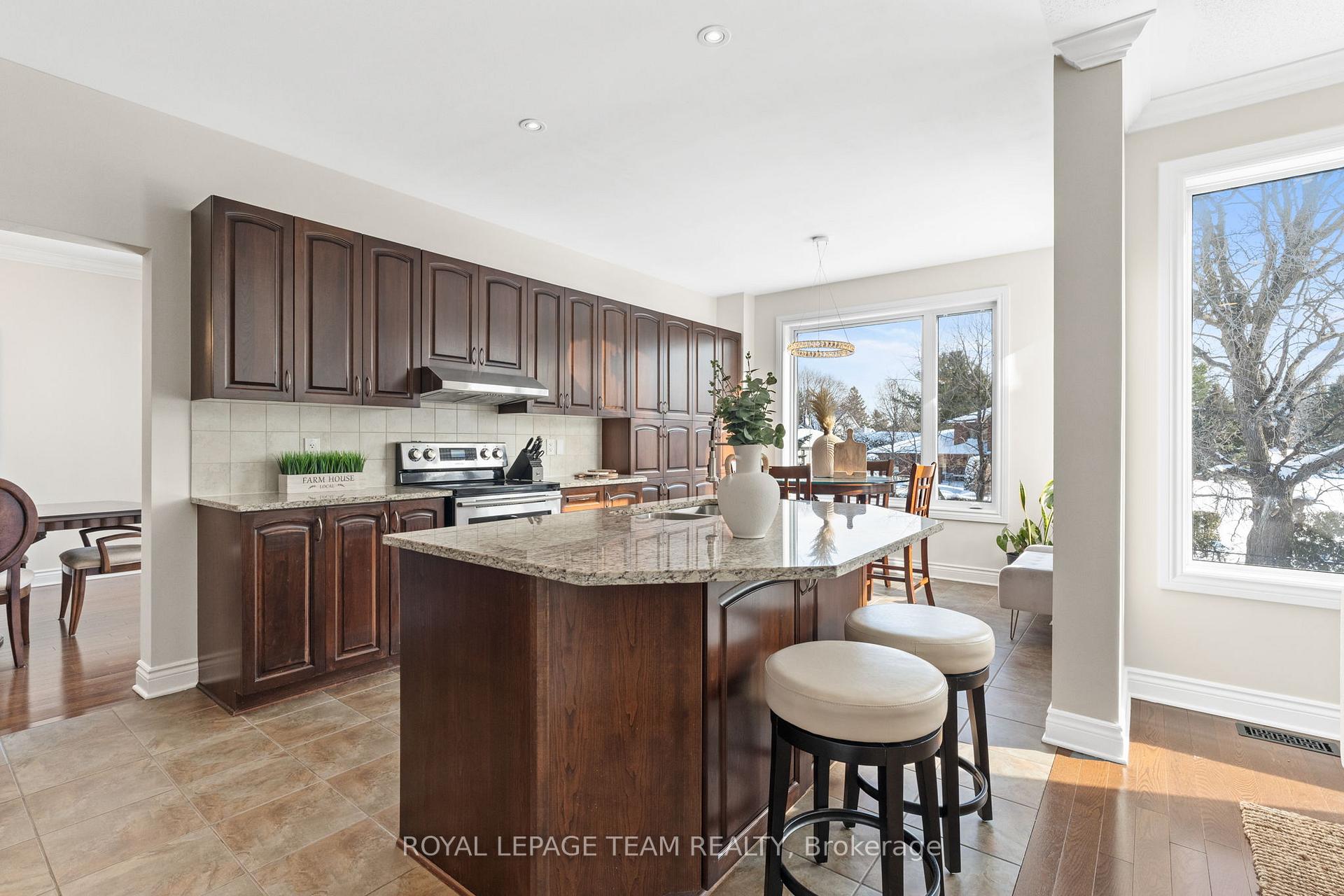 Photo 14 of 655 New Liskeard Crescent, Ottawa, Barrhaven - Strandherd — HOMEH