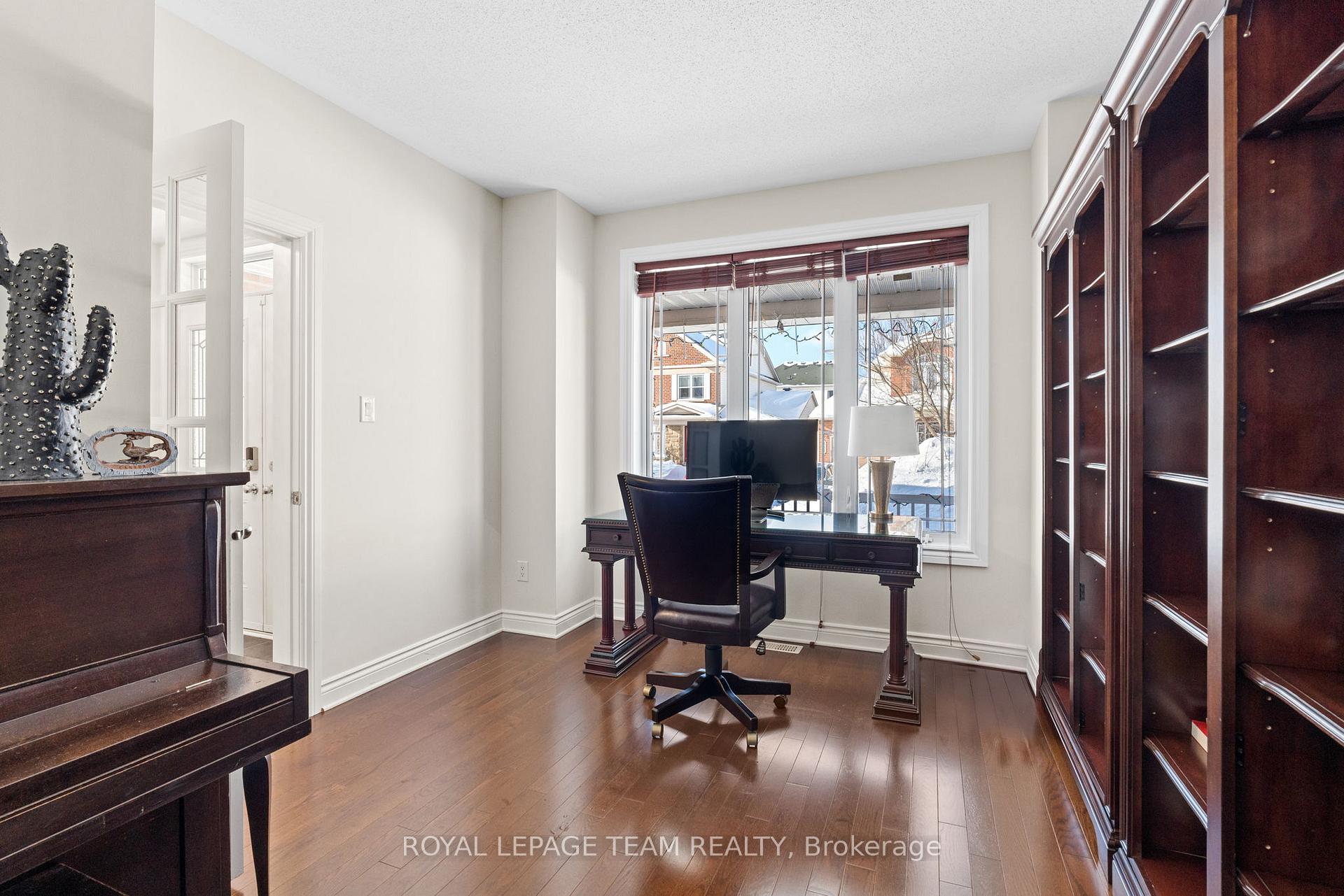 Photo 18 of 655 New Liskeard Crescent, Ottawa, Barrhaven - Strandherd — HOMEH