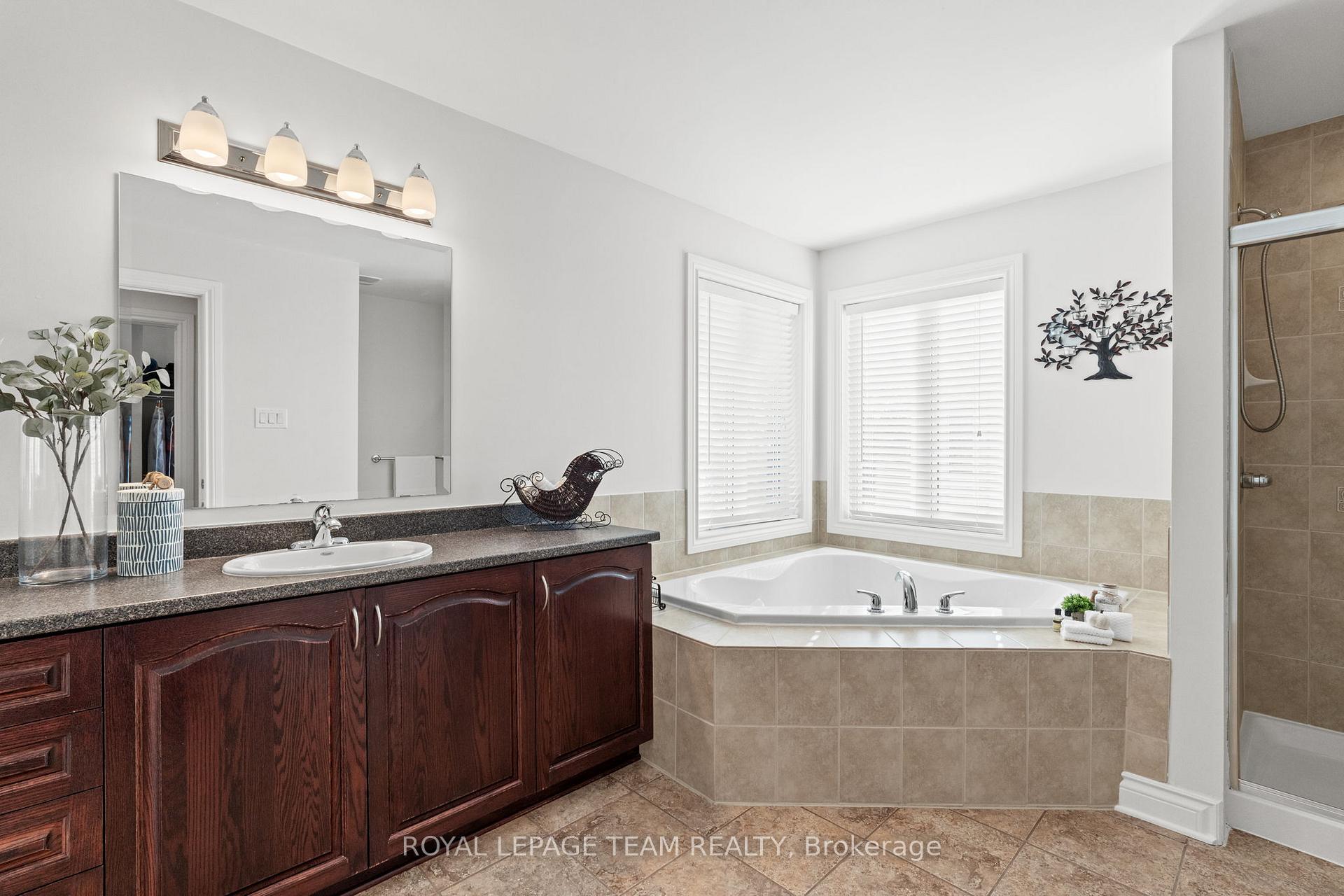 Photo 22 of 655 New Liskeard Crescent, Ottawa, Barrhaven - Strandherd — HOMEH