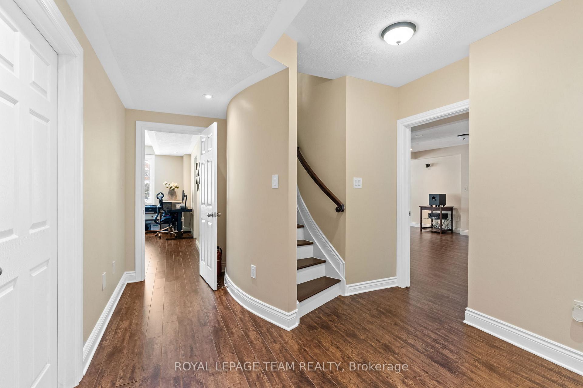 Photo 32 of 655 New Liskeard Crescent, Ottawa, Barrhaven - Strandherd — HOMEH
