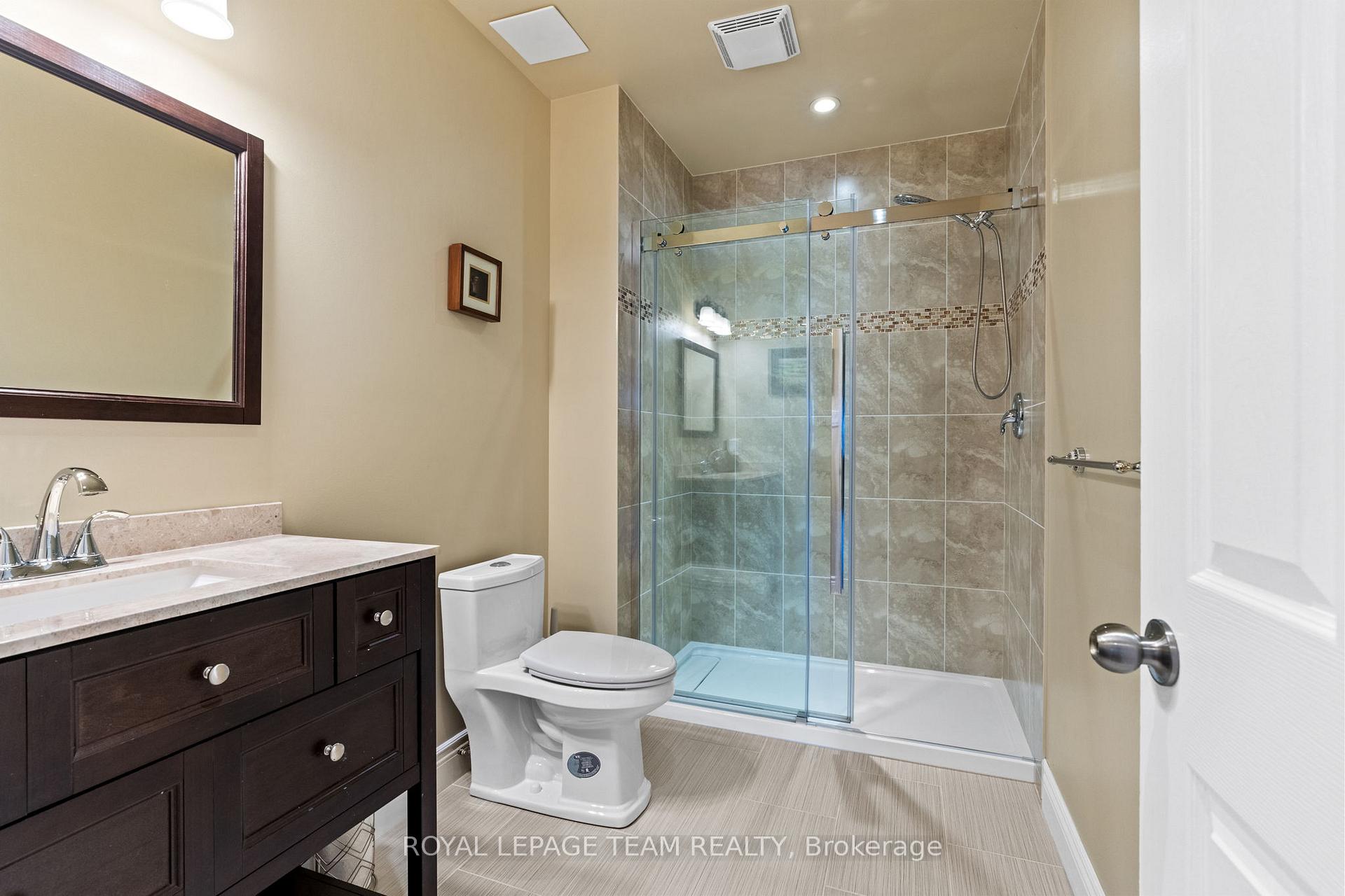 Photo 33 of 655 New Liskeard Crescent, Ottawa, Barrhaven - Strandherd — HOMEH