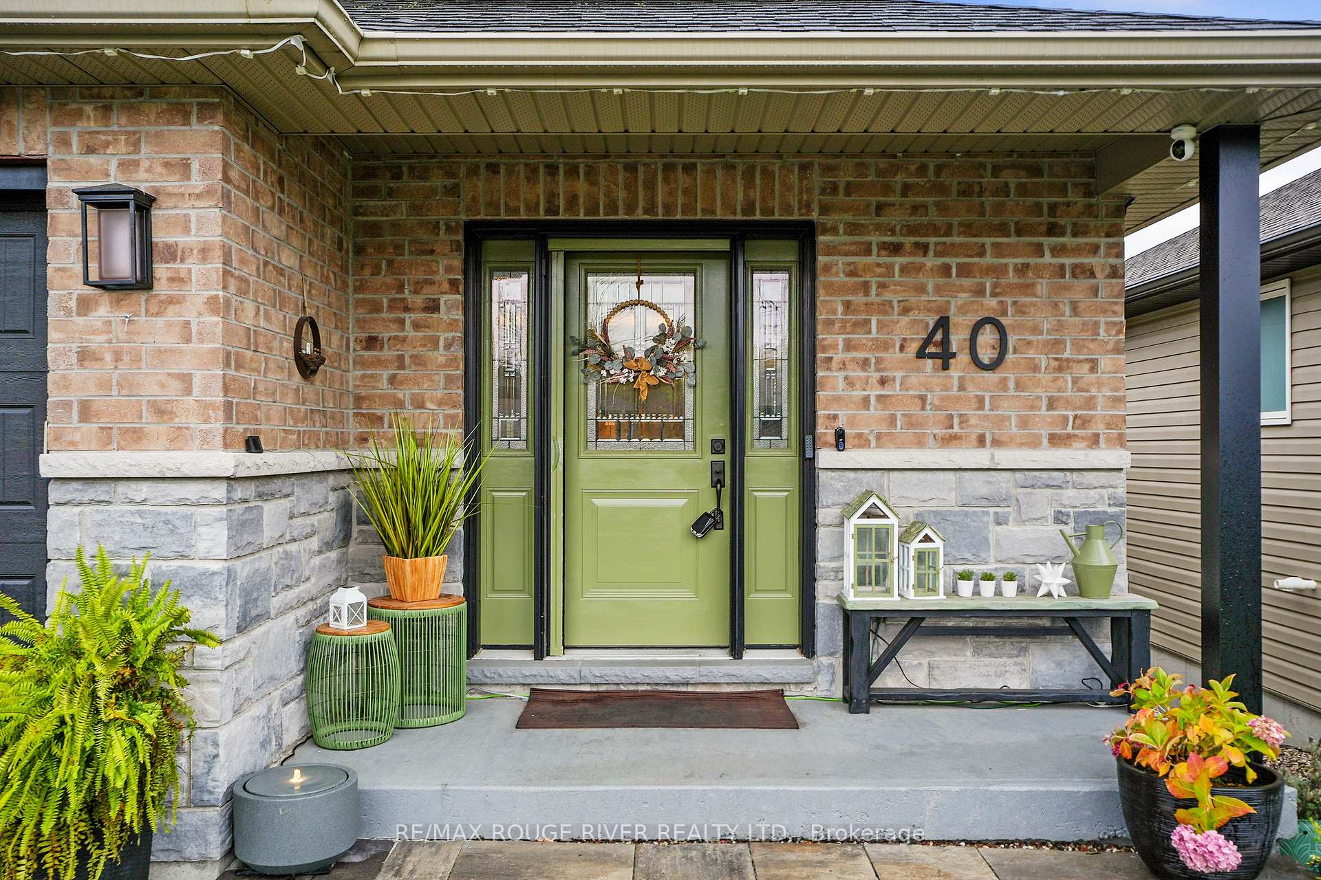 Photo 2 of 40 Cortland Way, Brighton — HOMEH