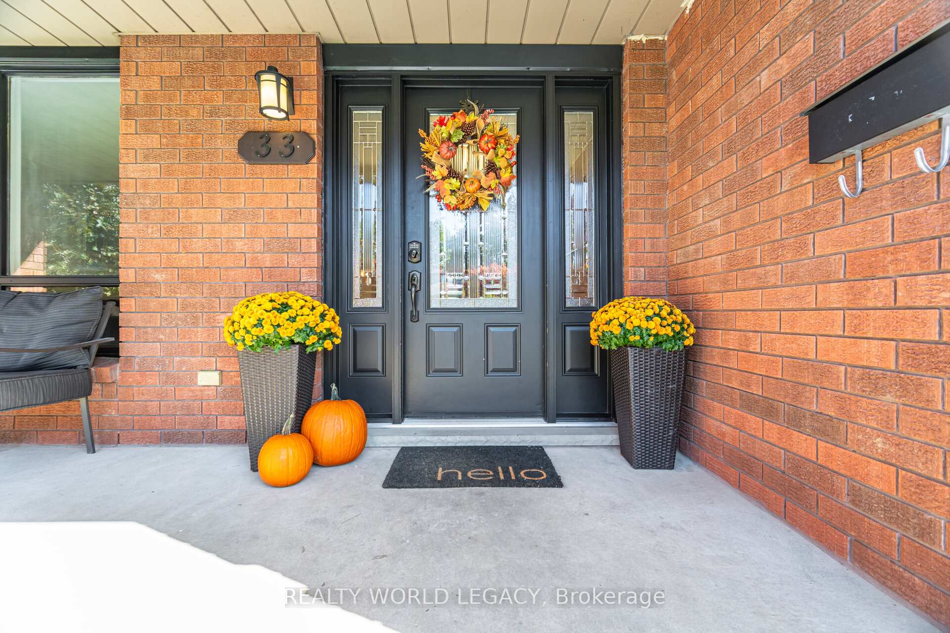 Photo 7 of 33 Morton Avenue, Hamilton, Dundas — HOMEH