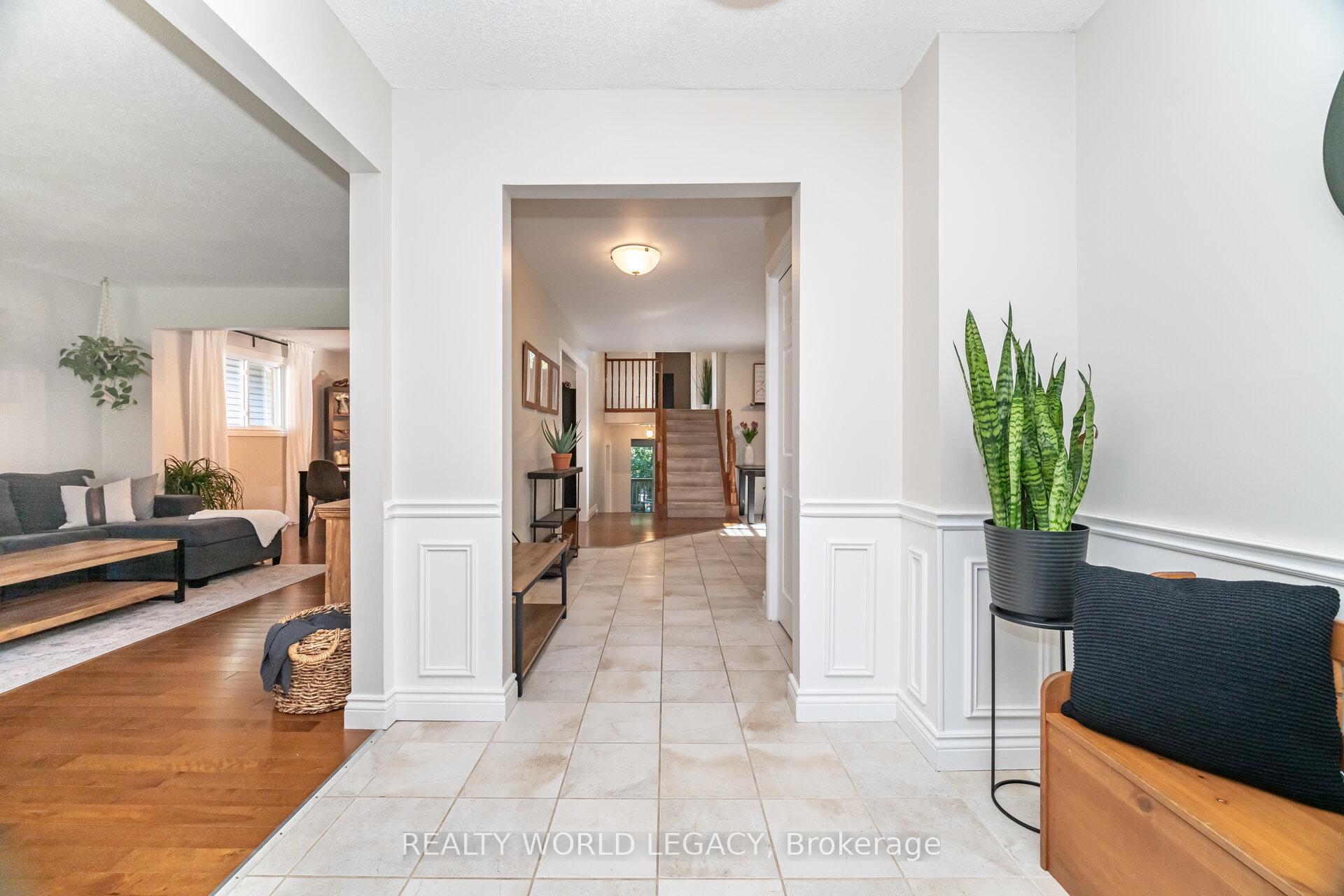 Photo 9 of 33 Morton Avenue, Hamilton, Dundas — HOMEH