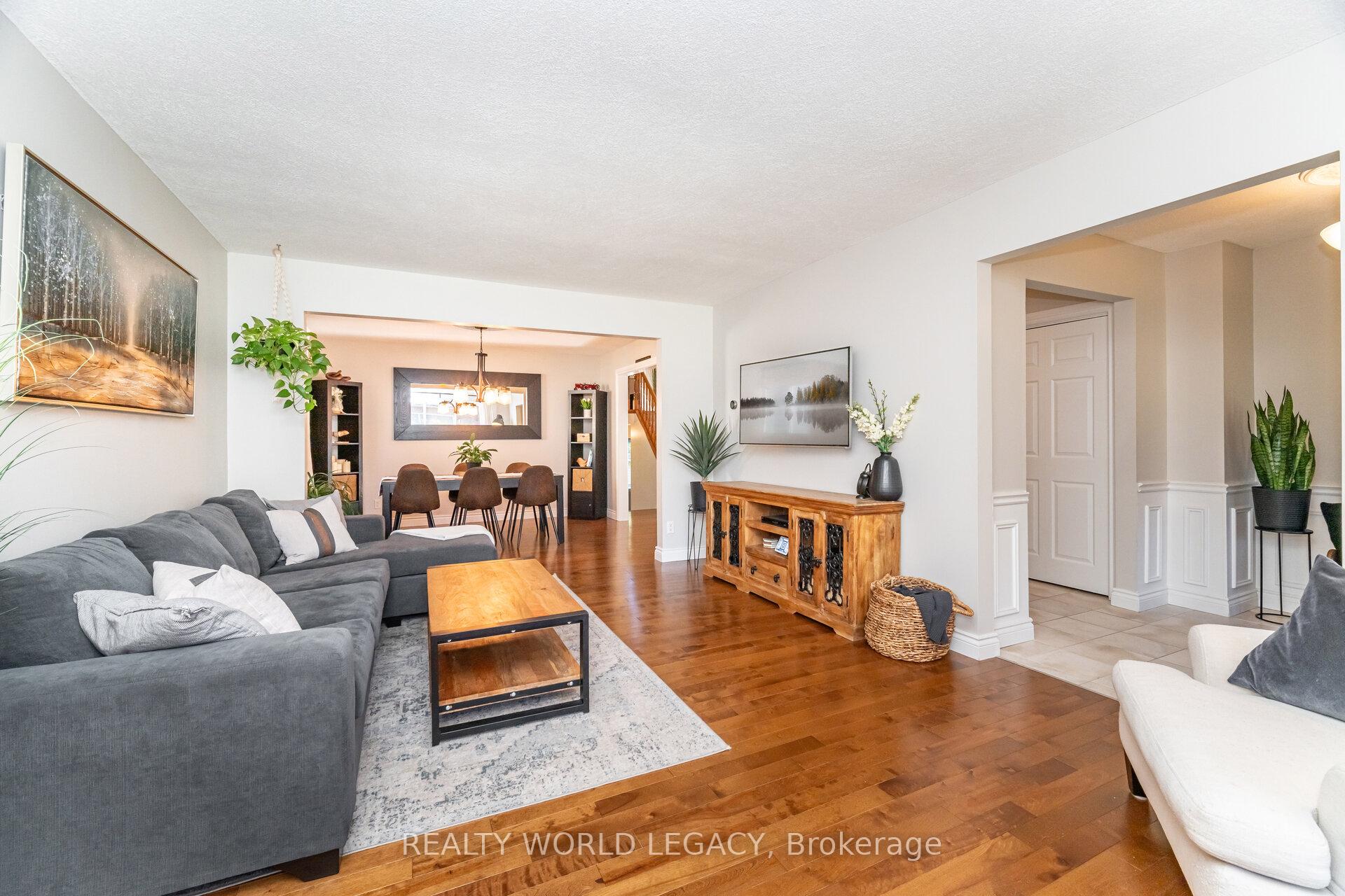 Photo 13 of 33 Morton Avenue, Hamilton, Dundas — HOMEH