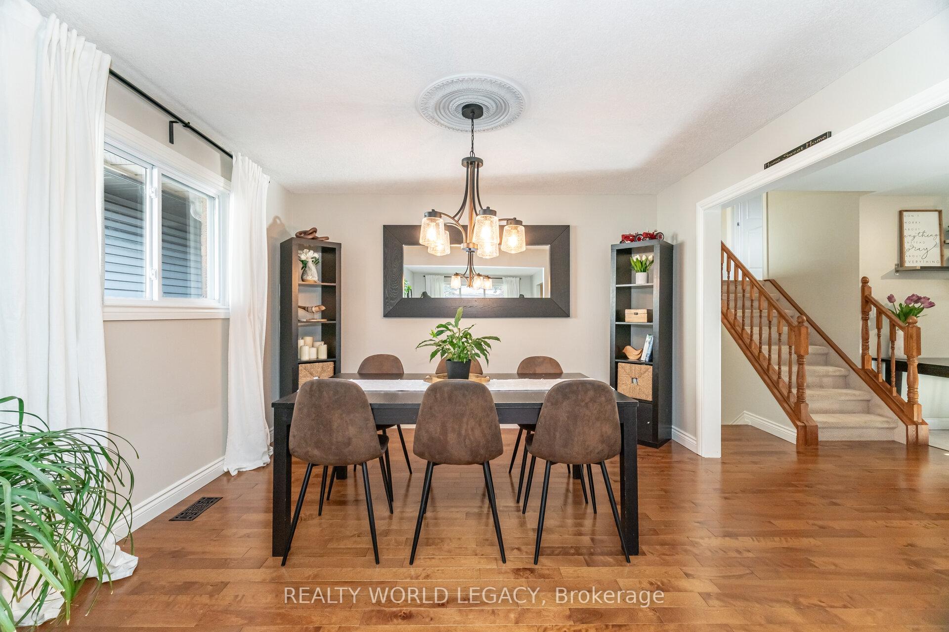 Photo 15 of 33 Morton Avenue, Hamilton, Dundas — HOMEH
