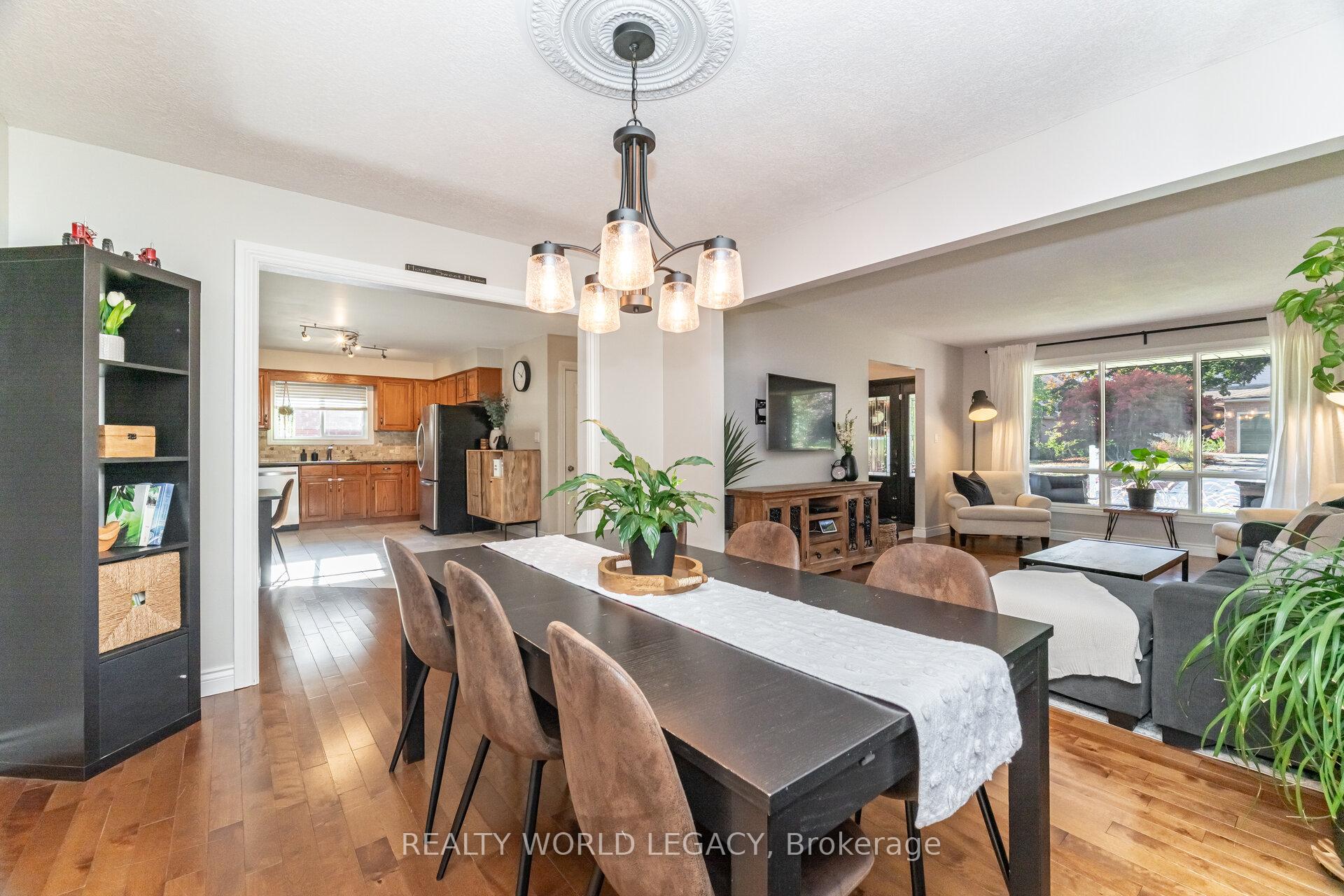 Photo 16 of 33 Morton Avenue, Hamilton, Dundas — HOMEH