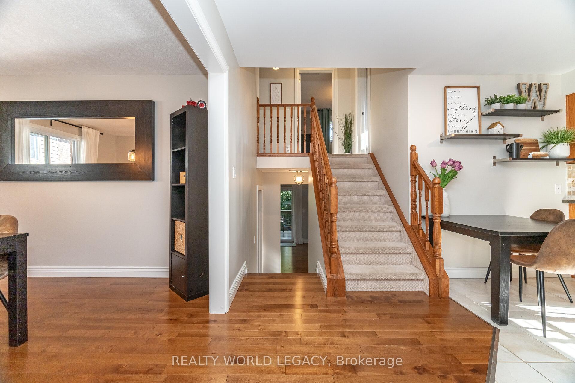Photo 31 of 33 Morton Avenue, Hamilton, Dundas — HOMEH