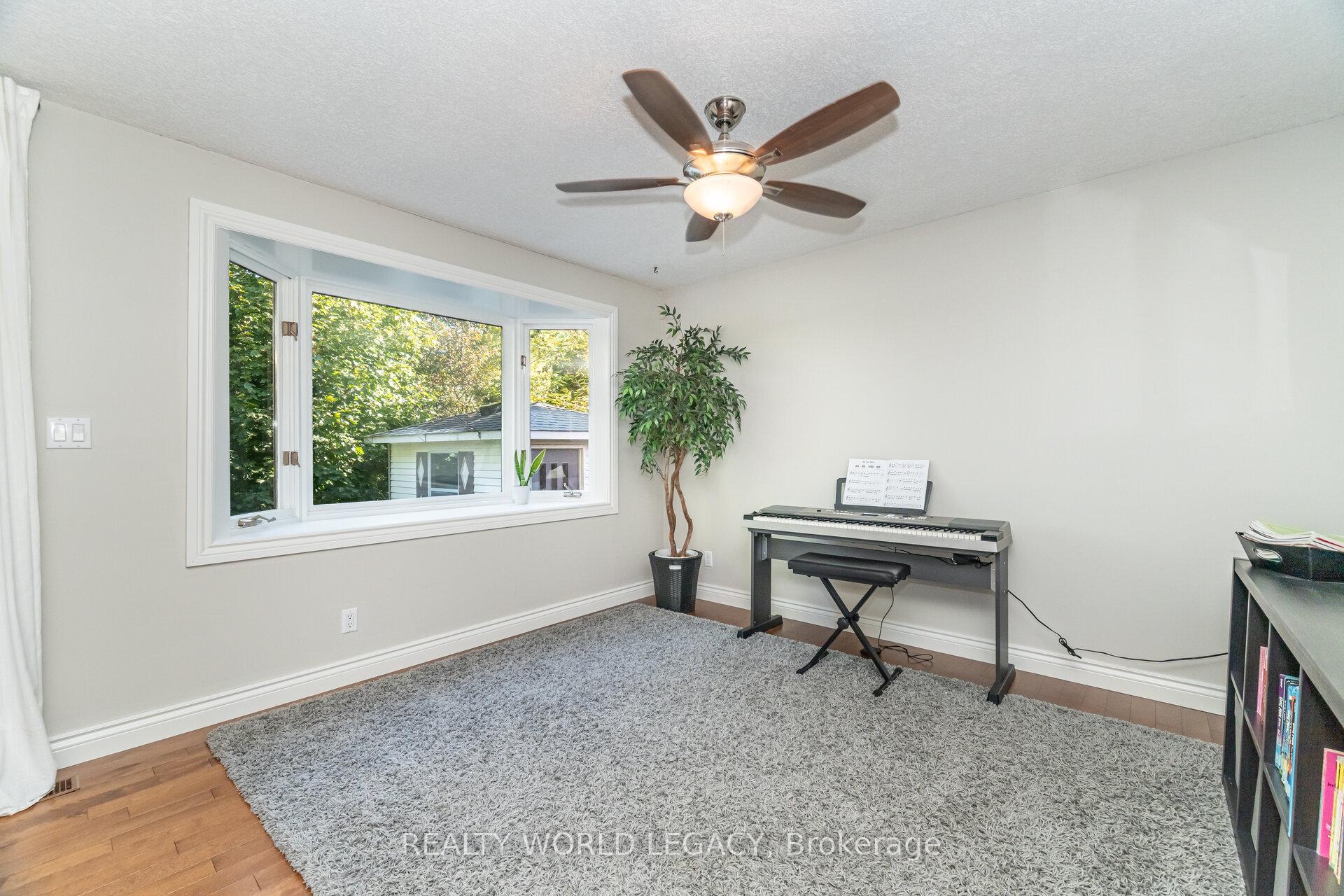 Photo 35 of 33 Morton Avenue, Hamilton, Dundas — HOMEH