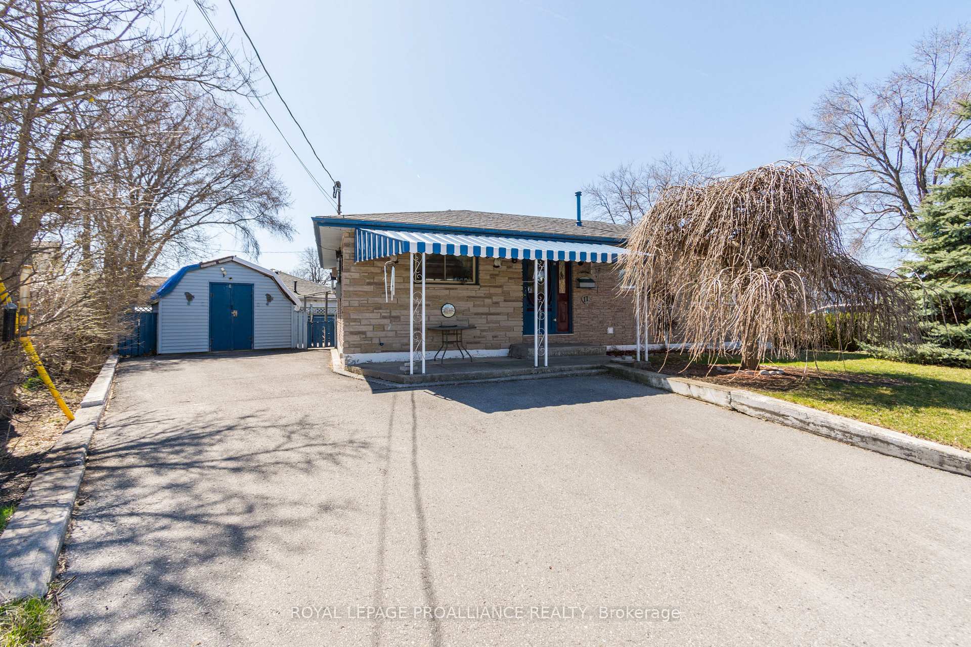 Photo 3 of 11 McFarland Drive, Belleville, Belleville Ward — HOMEH