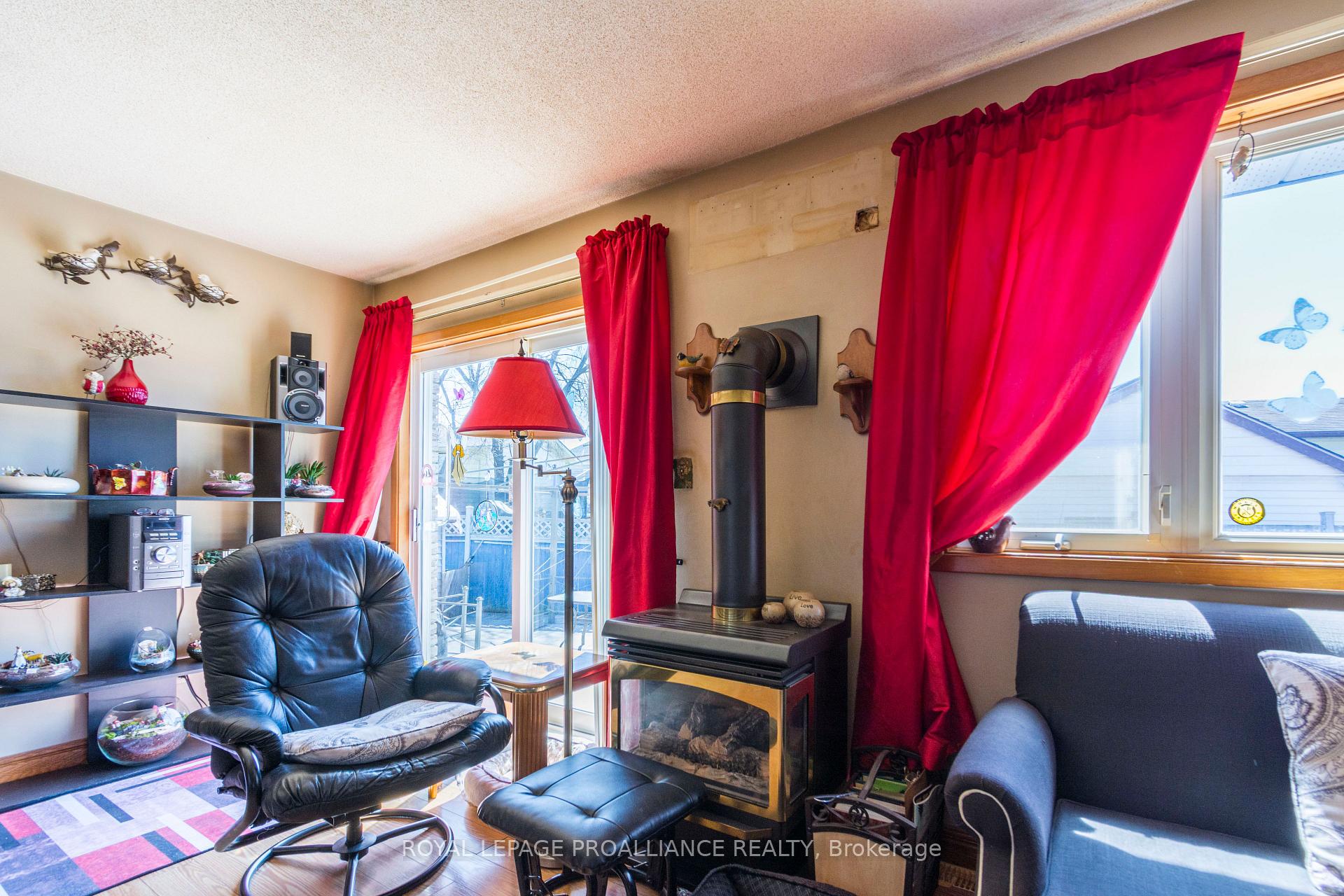 Photo 14 of 11 McFarland Drive, Belleville, Belleville Ward — HOMEH