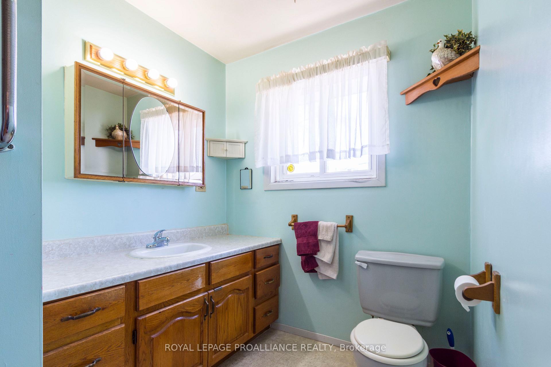 Photo 15 of 11 McFarland Drive, Belleville, Belleville Ward — HOMEH