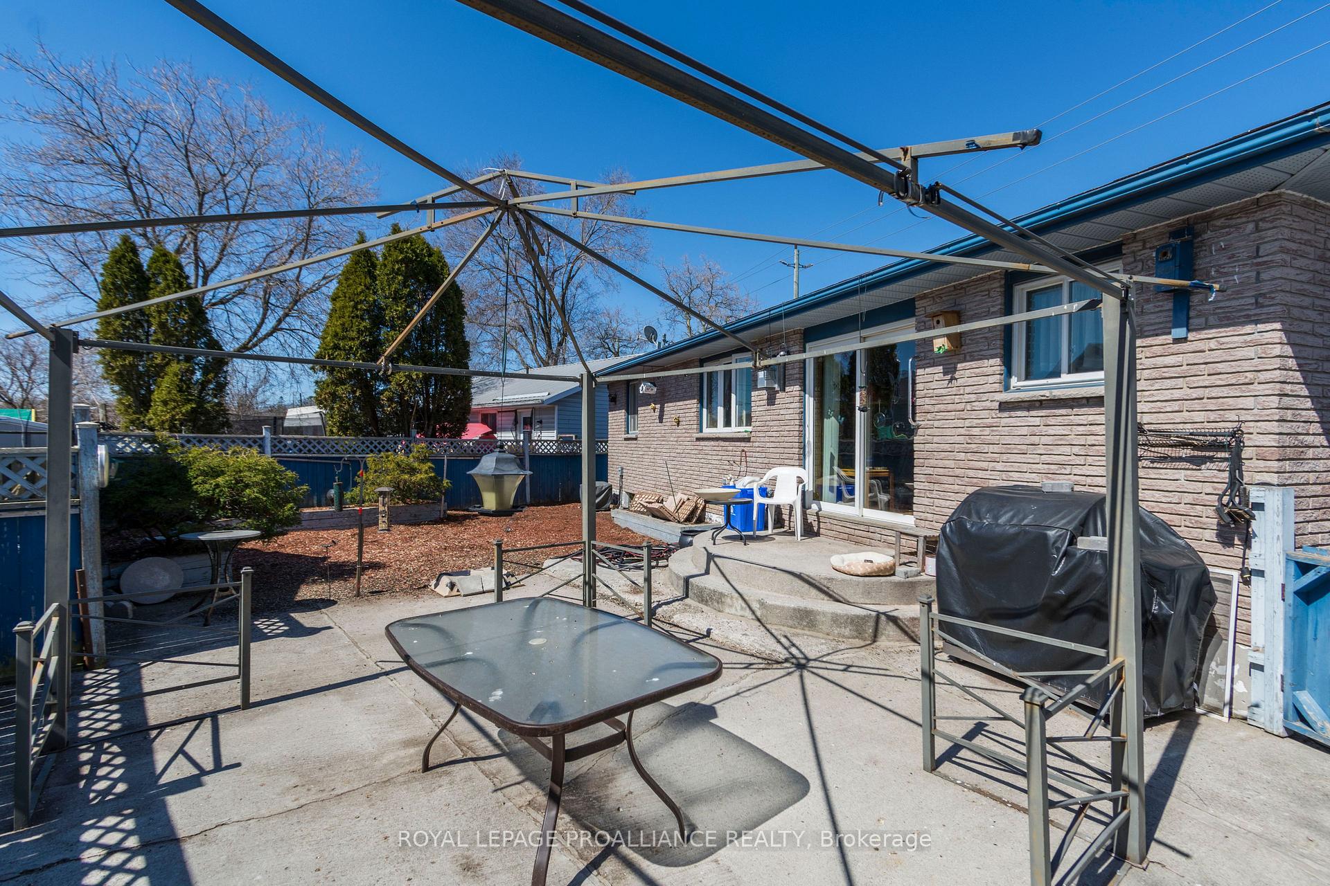 Photo 23 of 11 McFarland Drive, Belleville, Belleville Ward — HOMEH