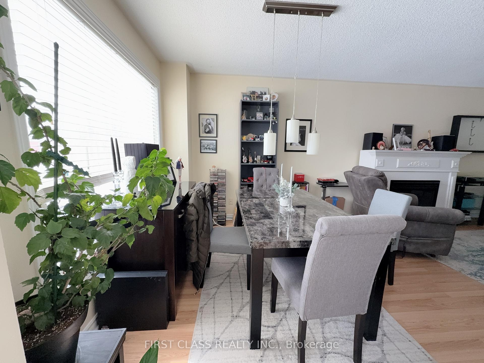 Photo 6 of 25 Mcveigh Drive, Barrie, Northwest — HOMEH
