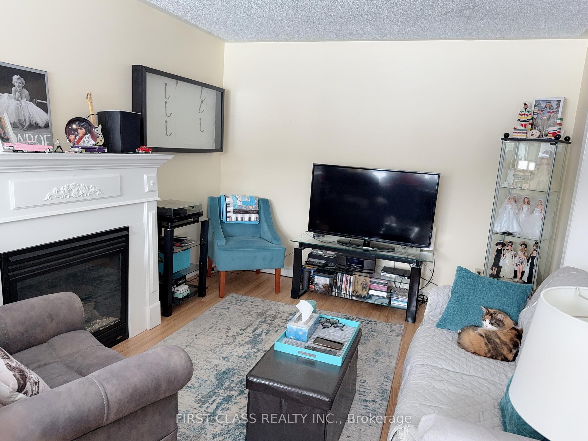 Photo 14 of 25 Mcveigh Drive, Barrie, Northwest — HOMEH