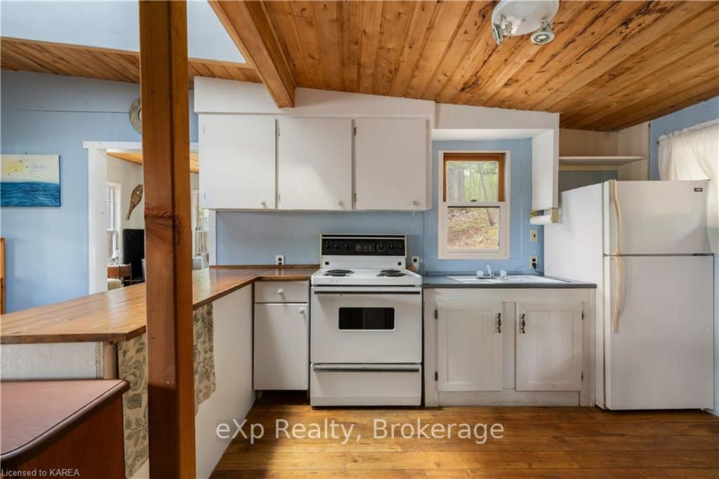 Photo 9 of 26 Woodside Lane, Frontenac, Frontenac South — HOMEH