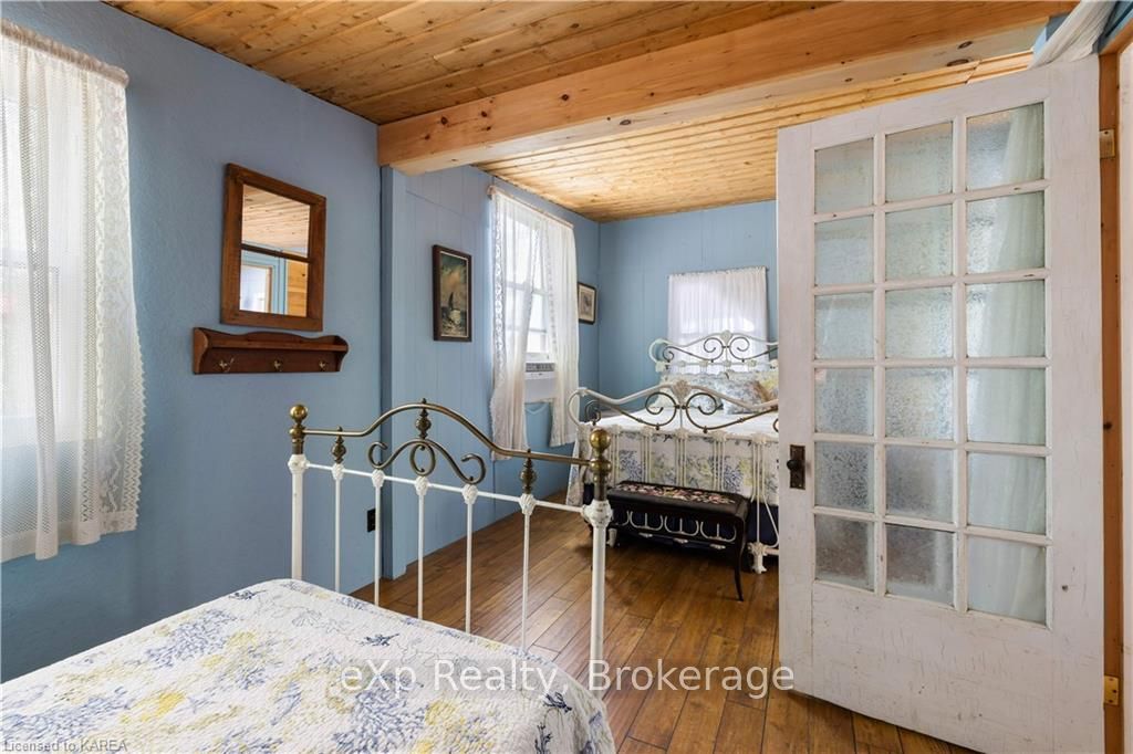Photo 12 of 26 Woodside Lane, Frontenac, Frontenac South — HOMEH