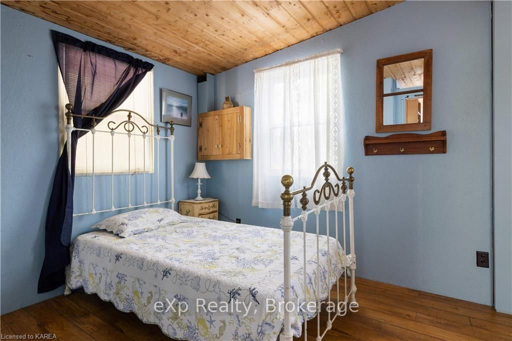 Photo 13 of 26 Woodside Lane, Frontenac, Frontenac South — HOMEH