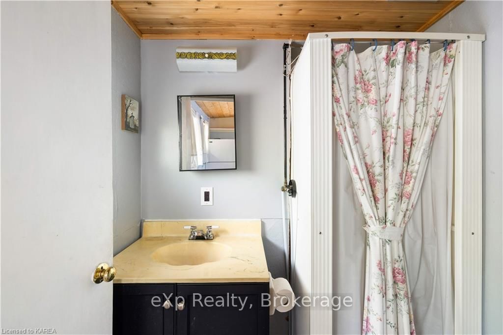 Photo 15 of 26 Woodside Lane, Frontenac, Frontenac South — HOMEH