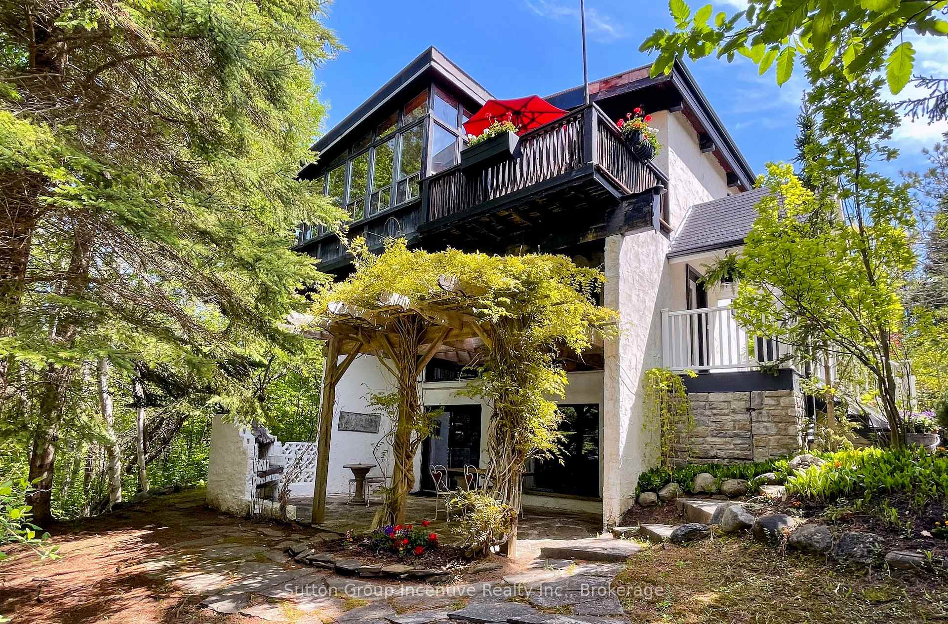 Photo 1 of 187 Arlberg Crescent, Blue Mountains — HOMEH