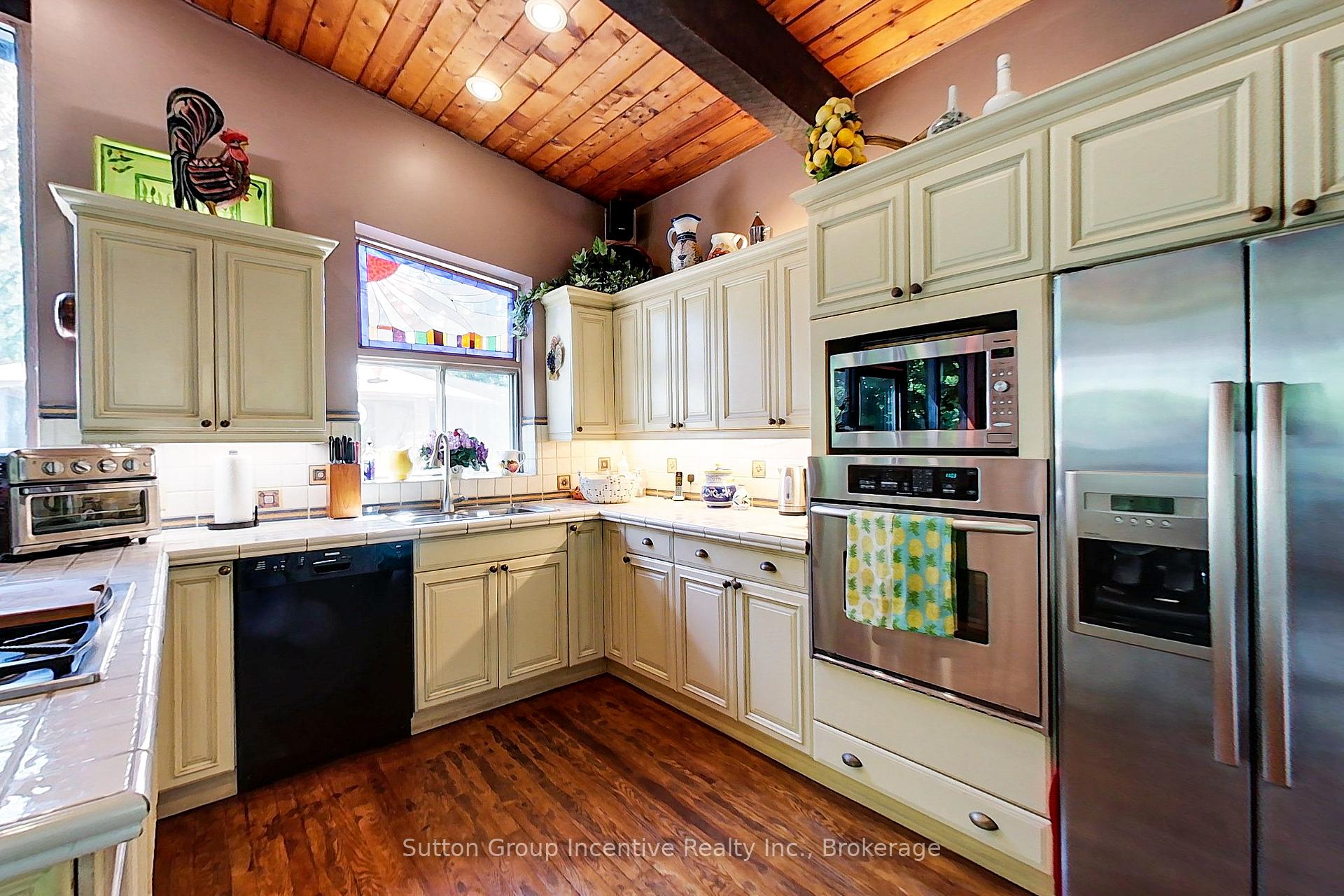Photo 6 of 187 Arlberg Crescent, Blue Mountains — HOMEH
