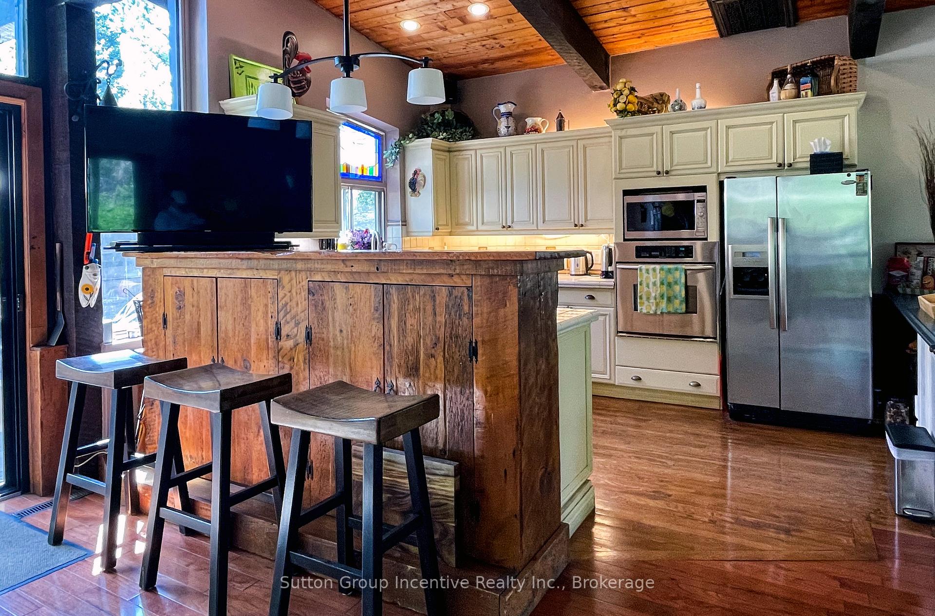 Photo 10 of 187 Arlberg Crescent, Blue Mountains — HOMEH
