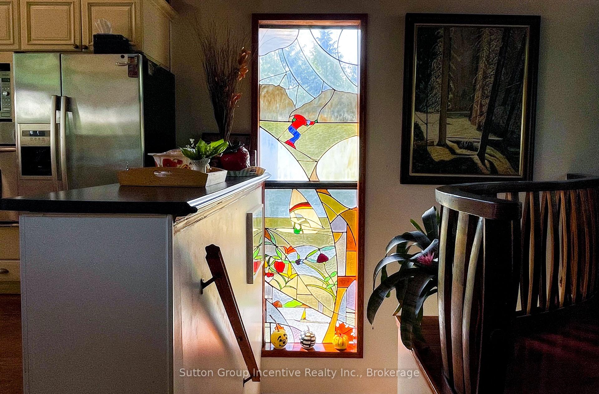 Photo 9 of 187 Arlberg Crescent, Blue Mountains — HOMEH