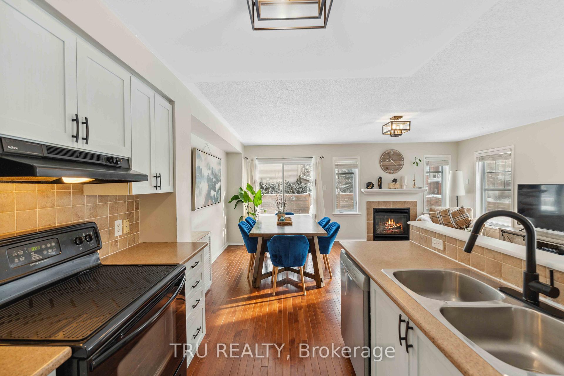Photo 15 of 148 Prem Circle, Ottawa, Barrhaven - Cedargrove/Fraserdale — HOMEH