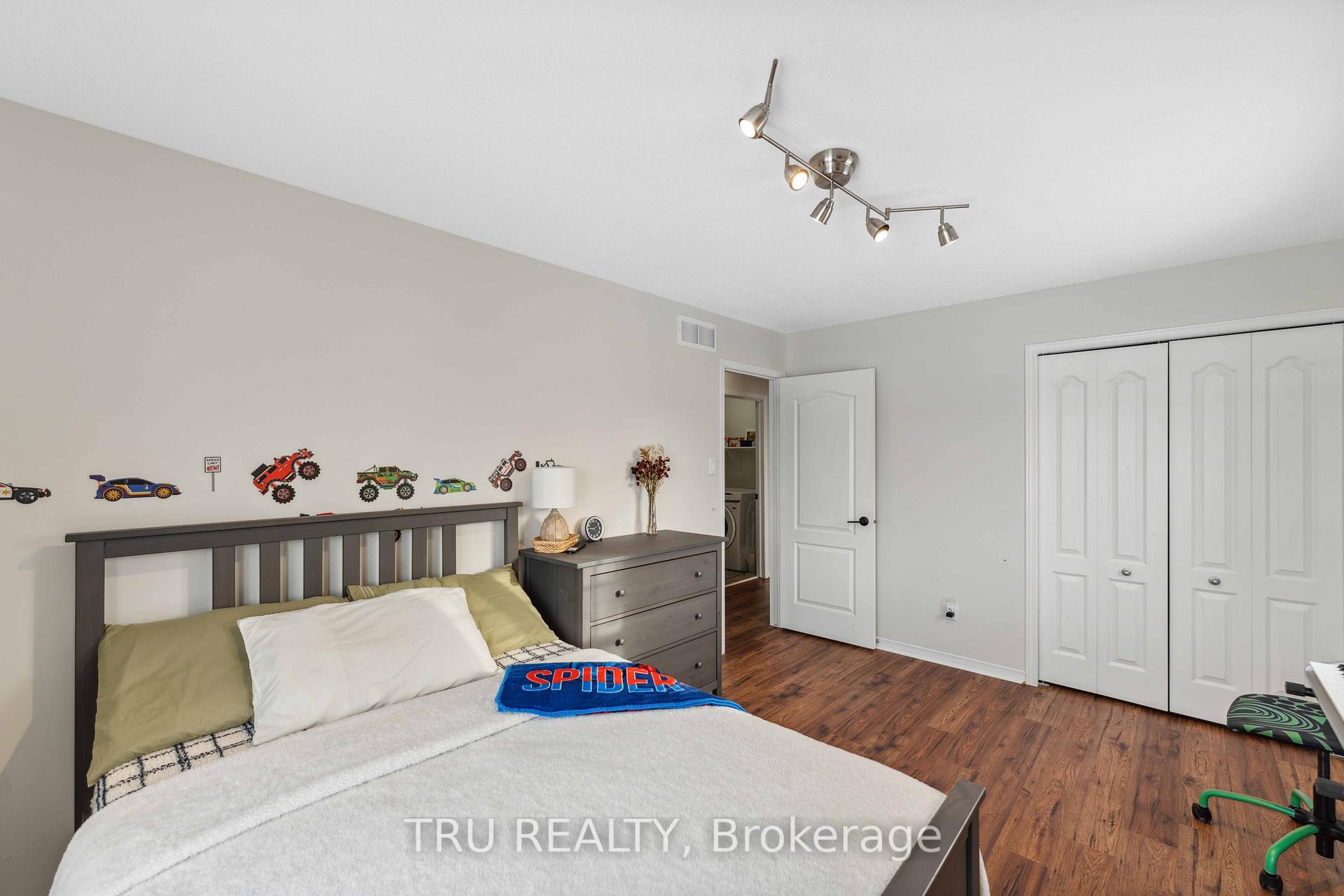 Photo 32 of 148 Prem Circle, Ottawa, Barrhaven - Cedargrove/Fraserdale — HOMEH