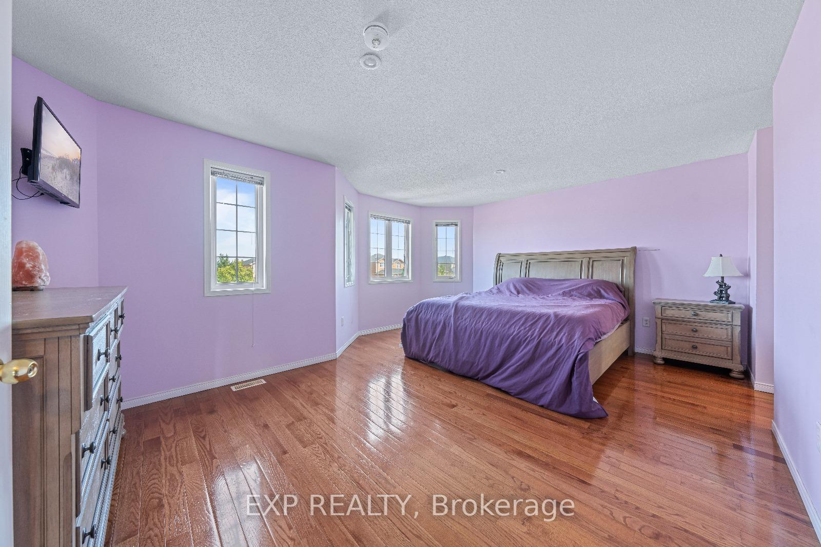 Photo 19 of 181 Country Lane, Barrie, Painswick South — HOMEH