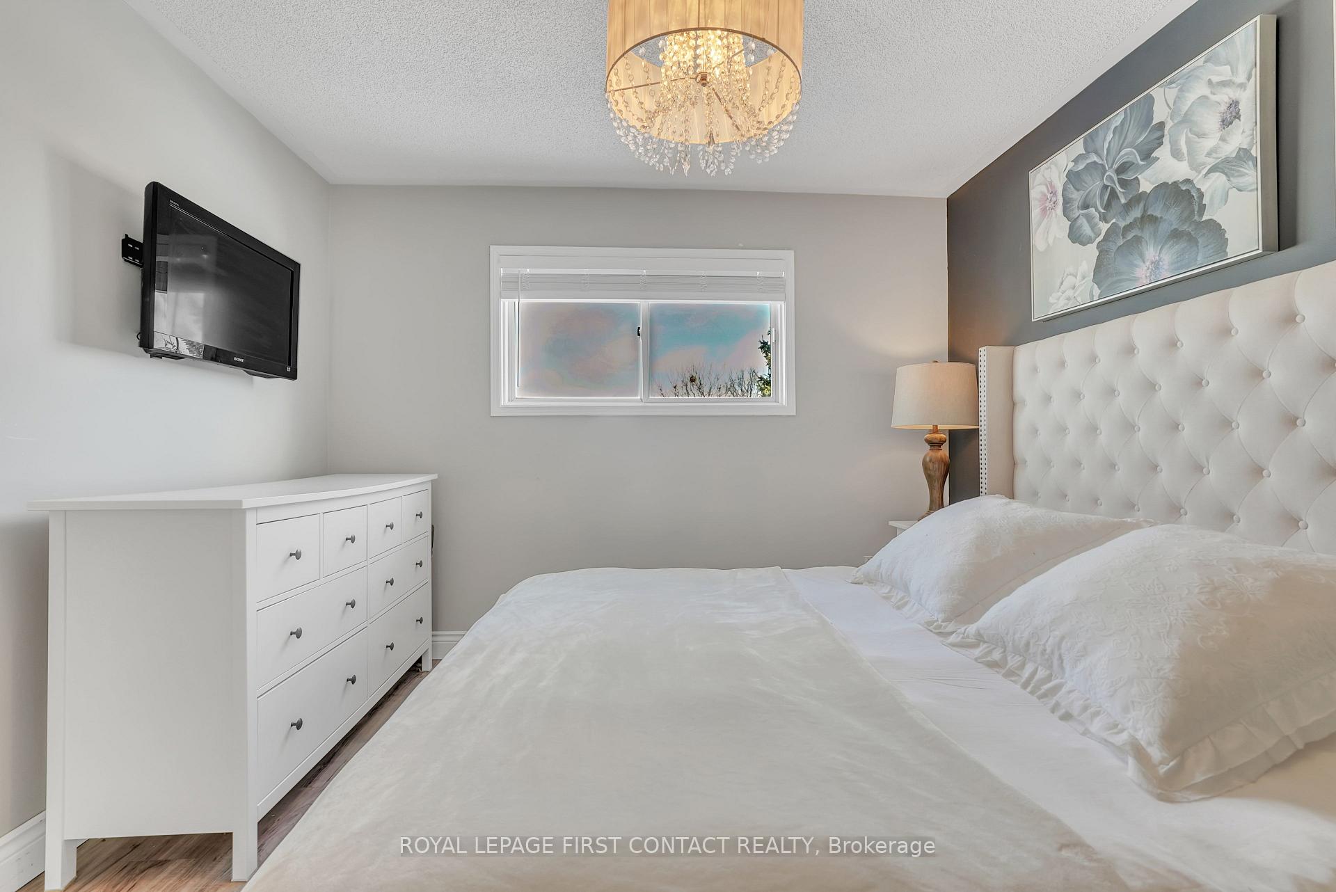 Photo 16 of 24 Ward Drive, Barrie, Painswick North — HOMEH