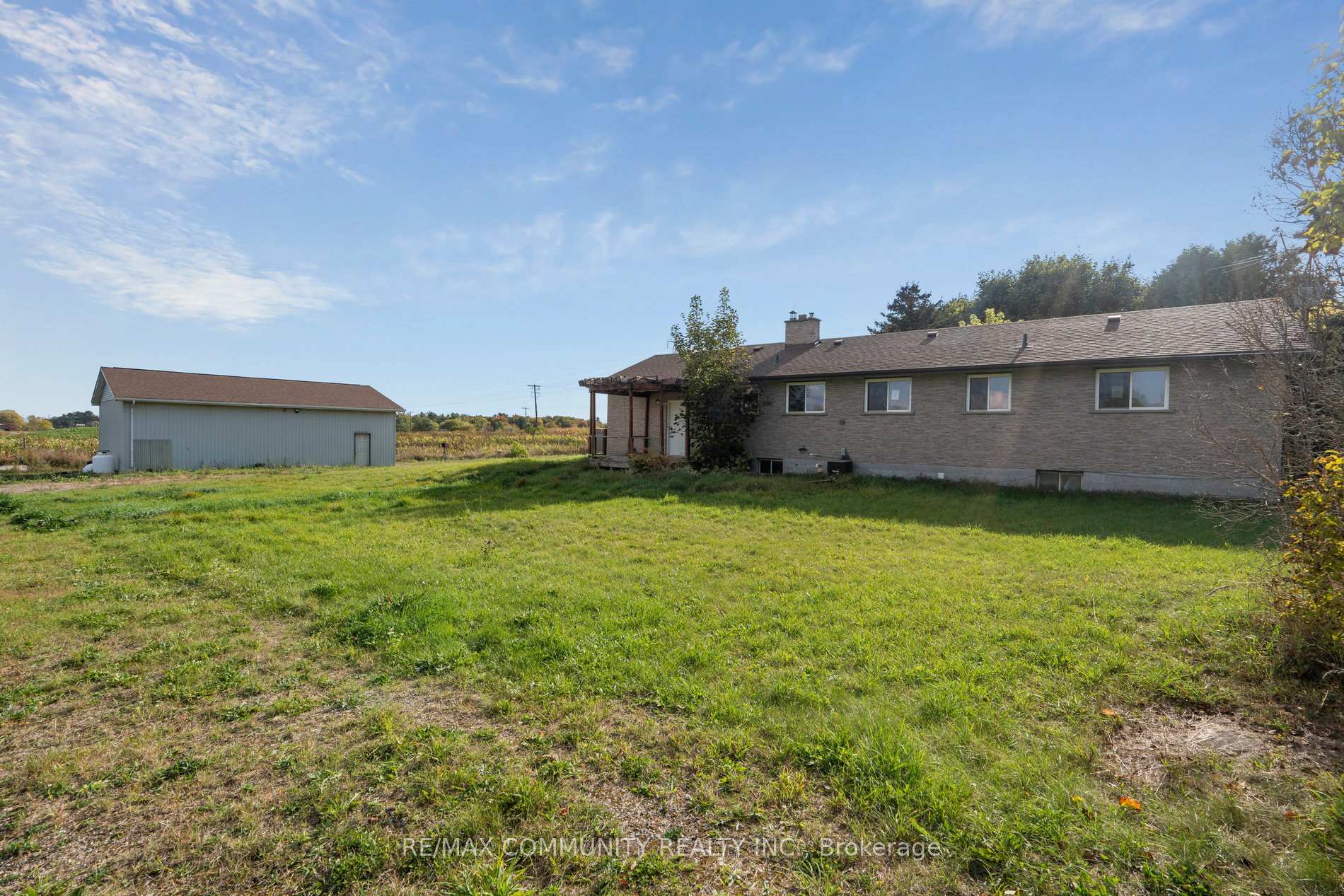 Photo 2 of 1718 Hwy 6, Hamilton, Rural Flamborough — HOMEH
