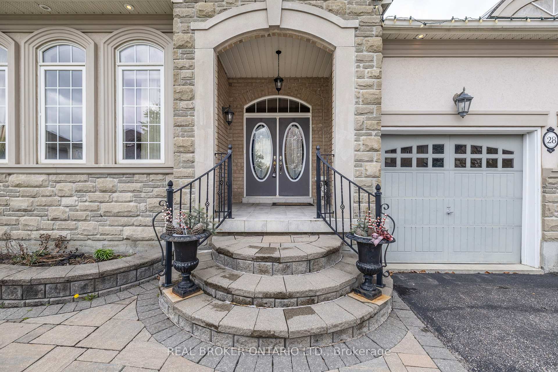 Photo 39 of 28 Hampton Springs Drive, Brampton, Bram East — HOMEH