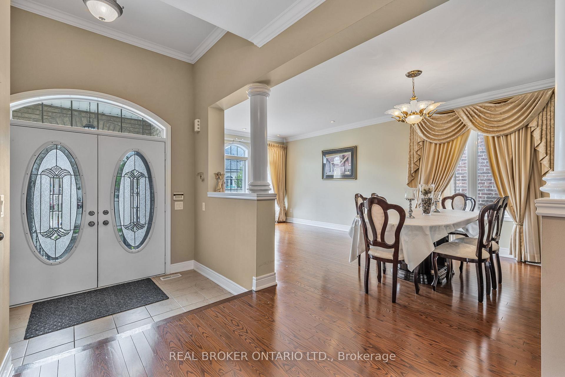 Photo 7 of 28 Hampton Springs Drive, Brampton, Bram East — HOMEH