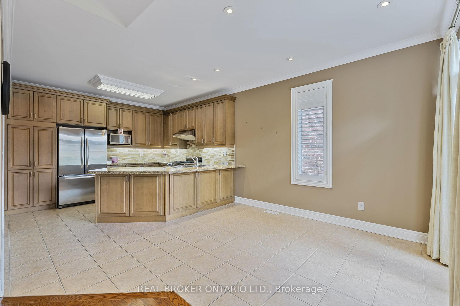 Photo 41 of 28 Hampton Springs Drive, Brampton, Bram East — HOMEH