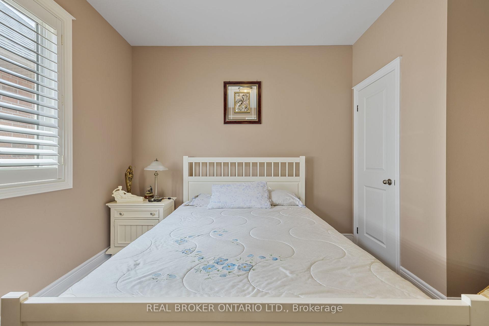 Photo 19 of 28 Hampton Springs Drive, Brampton, Bram East — HOMEH