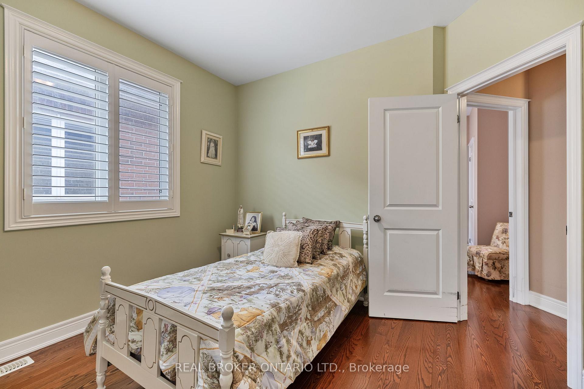Photo 18 of 28 Hampton Springs Drive, Brampton, Bram East — HOMEH