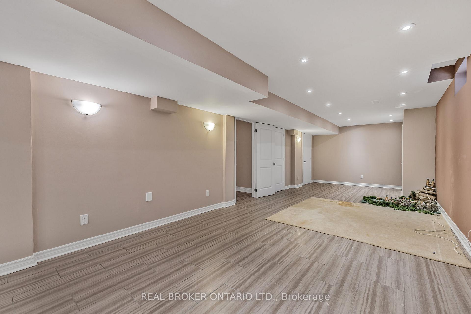 Photo 29 of 28 Hampton Springs Drive, Brampton, Bram East — HOMEH