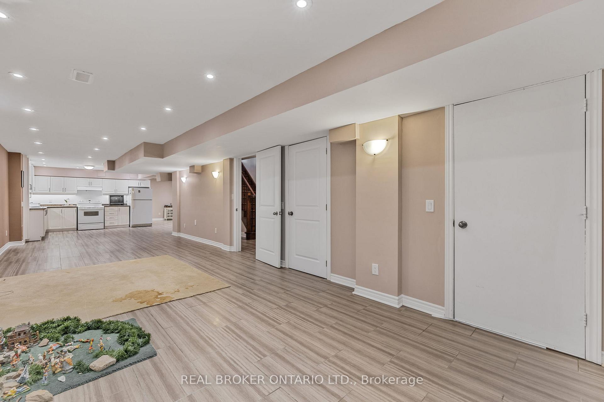 Photo 32 of 28 Hampton Springs Drive, Brampton, Bram East — HOMEH