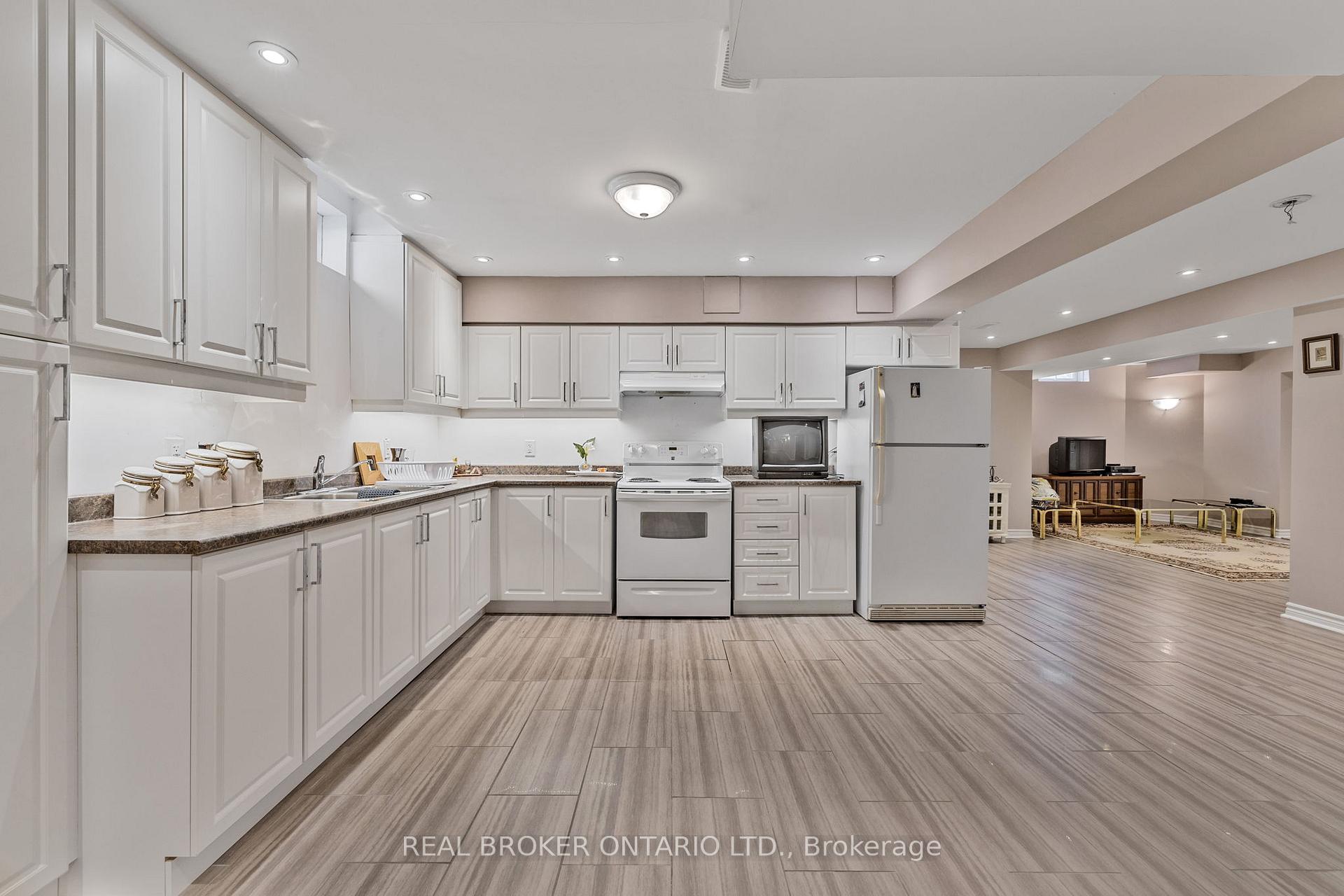 Photo 31 of 28 Hampton Springs Drive, Brampton, Bram East — HOMEH