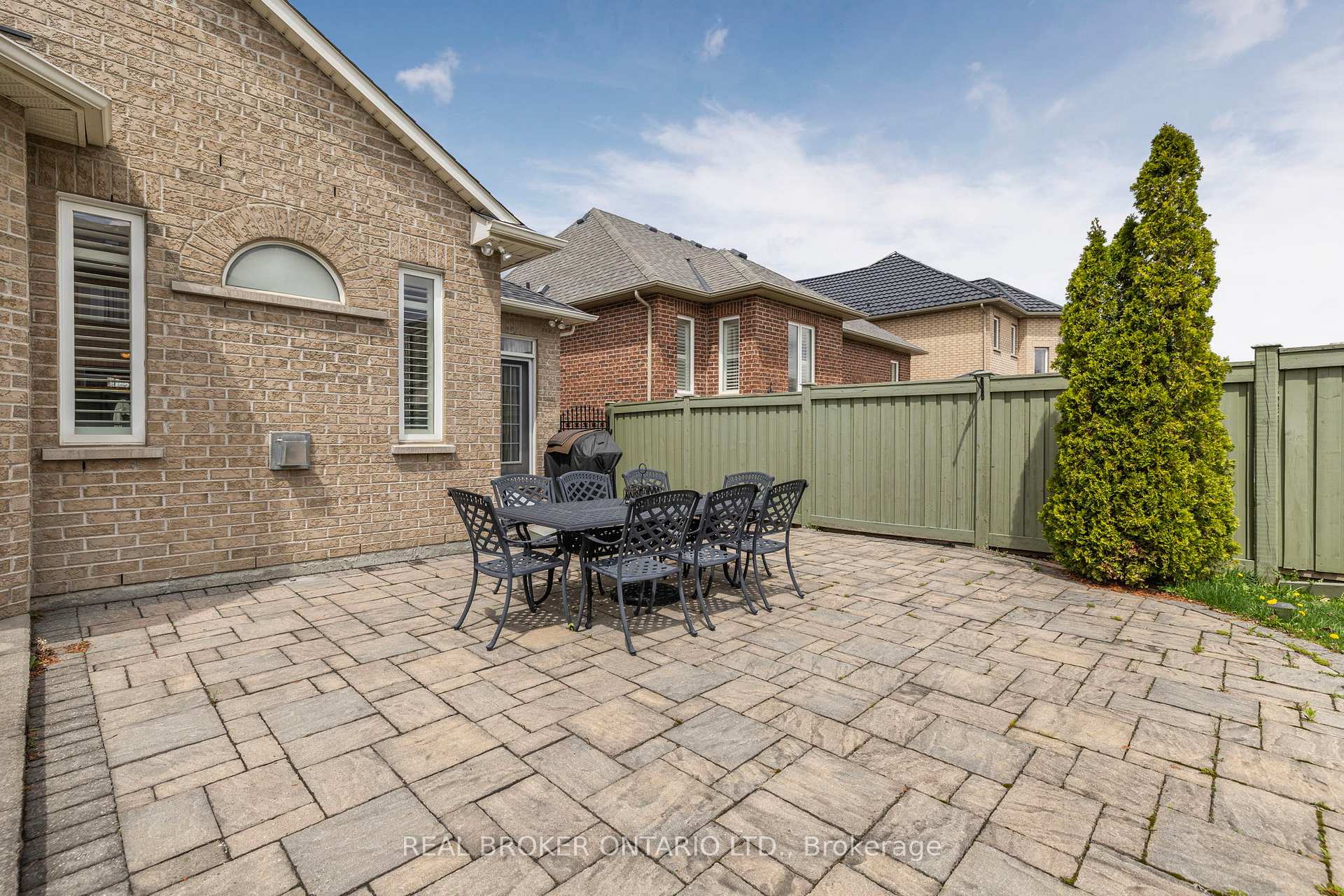 Photo 33 of 28 Hampton Springs Drive, Brampton, Bram East — HOMEH
