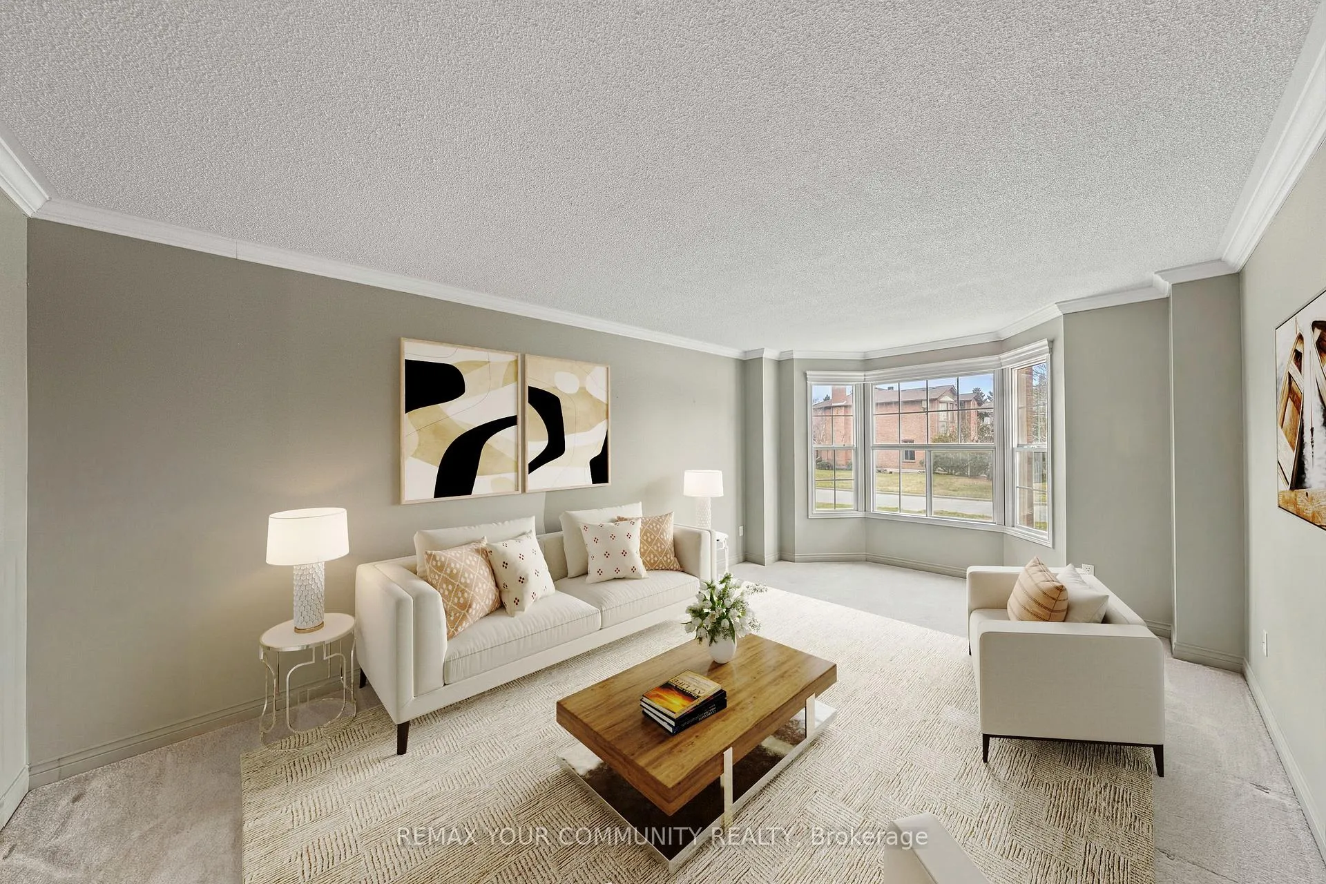 Photo 5 of 42 Houseman Crescent, Richmond Hill, North Richvale — HOMEH