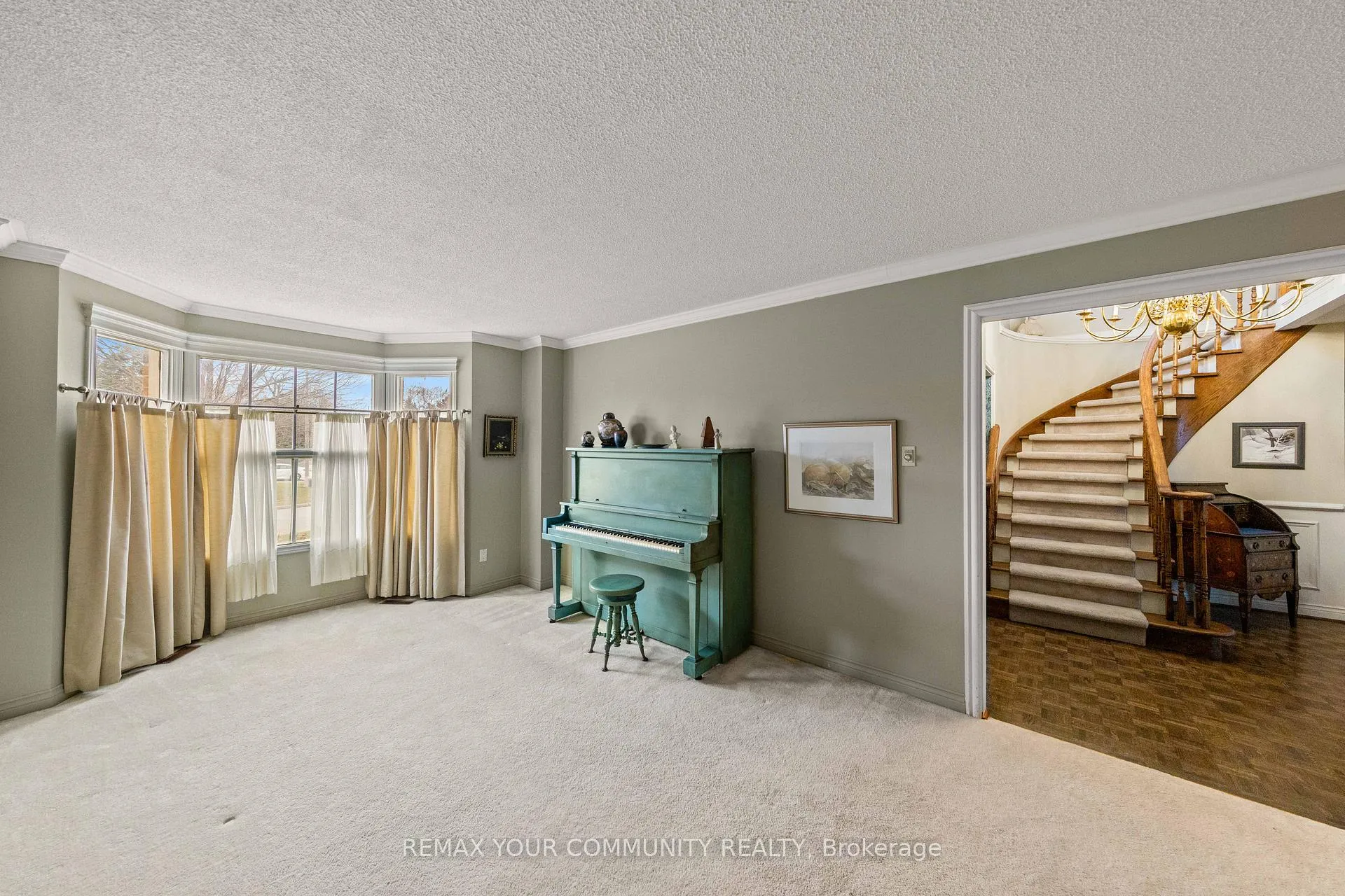 Photo 7 of 42 Houseman Crescent, Richmond Hill, North Richvale — HOMEH
