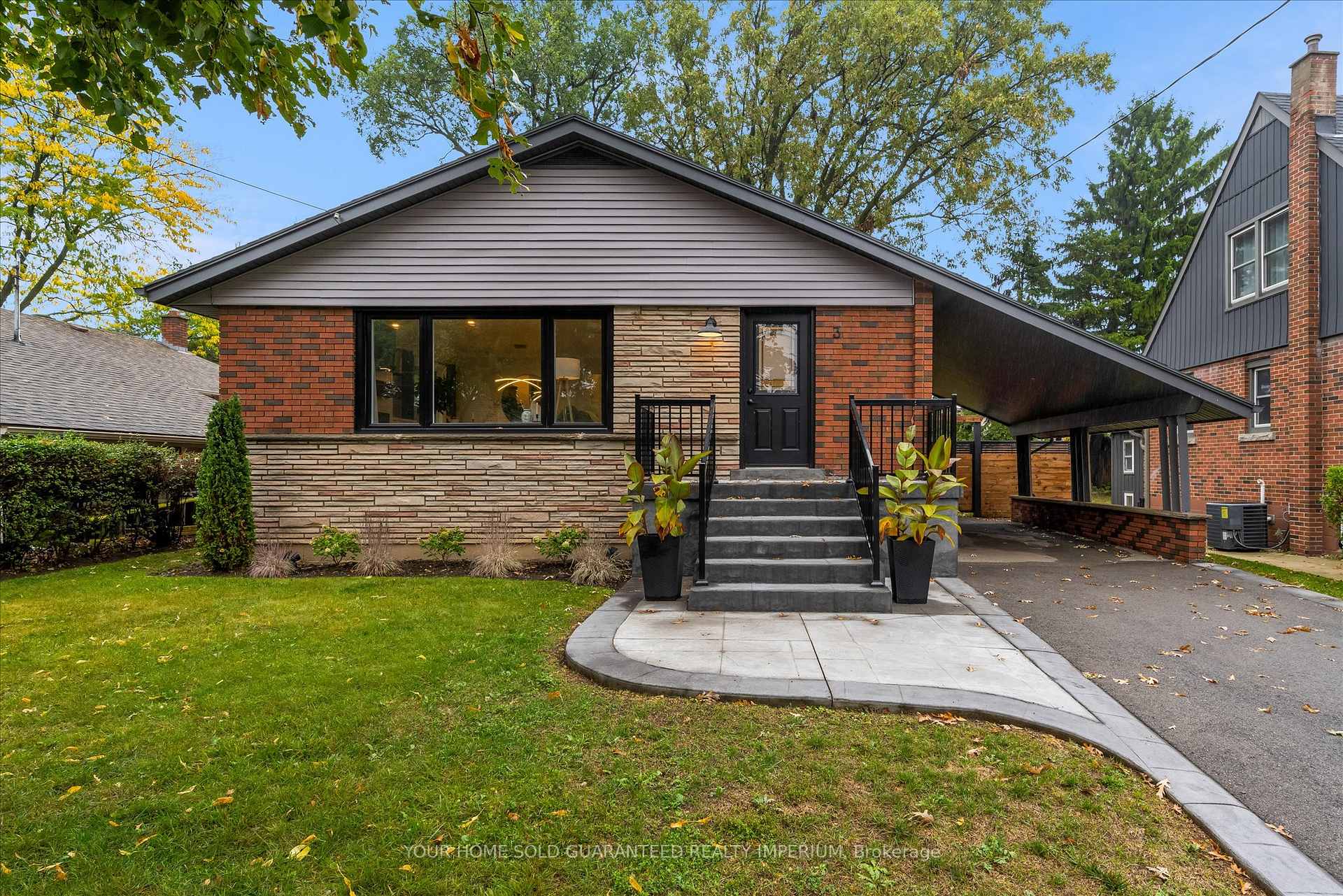 Photo 1 of 3 Mulock Avenue, Hamilton, Sunninghill — HOMEH