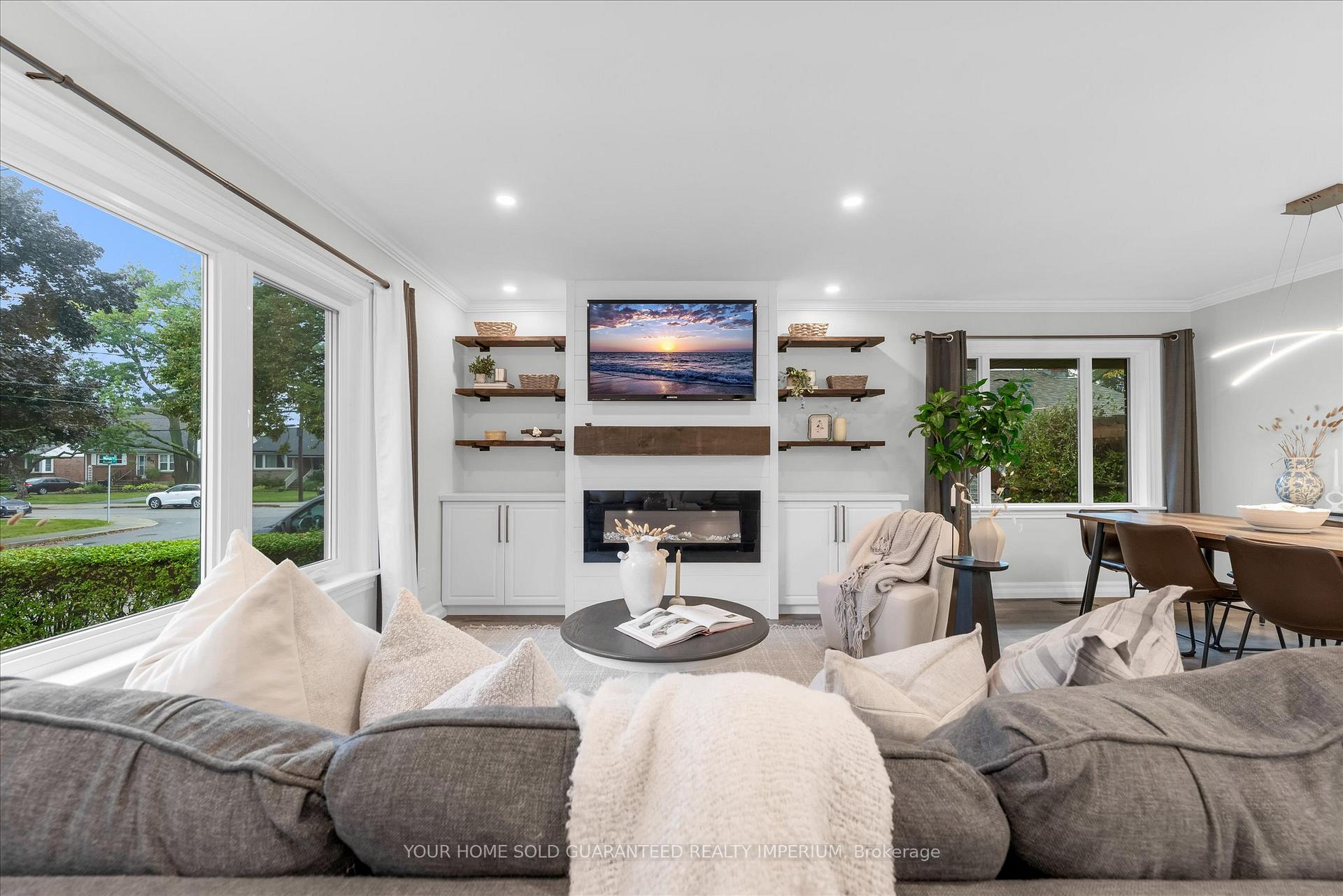 Photo 5 of 3 Mulock Avenue, Hamilton, Sunninghill — HOMEH