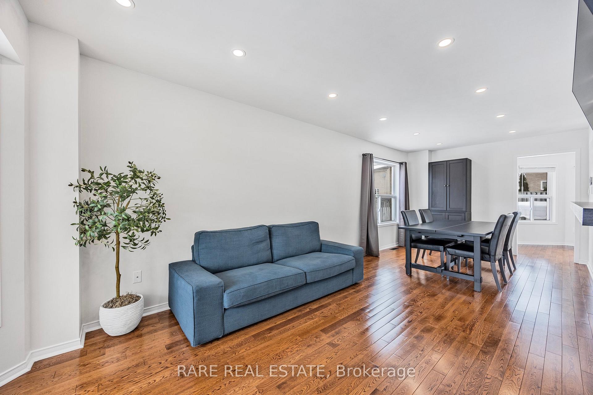 Photo 4 of 196 Hurst Drive, Barrie, Bayshore — HOMEH