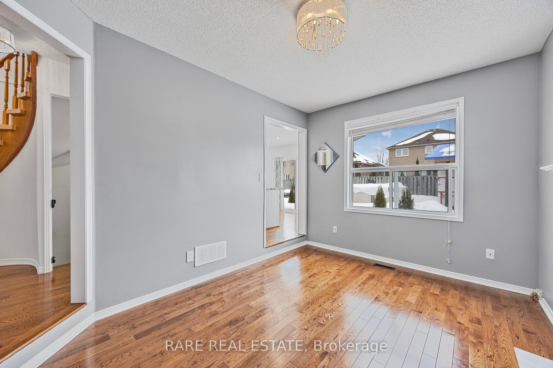 Photo 16 of 196 Hurst Drive, Barrie, Bayshore — HOMEH